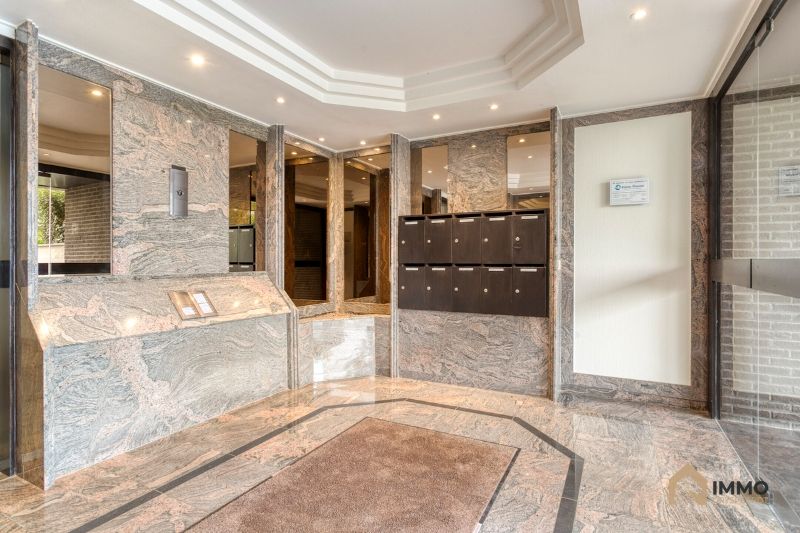 Te Koop  Knokke : prachtig luxueus appartement  met adembenemend uitzicht op het Zegemeer, nabij het Casino,  met terrassen en dakterras van 120 m² garage. foto 3