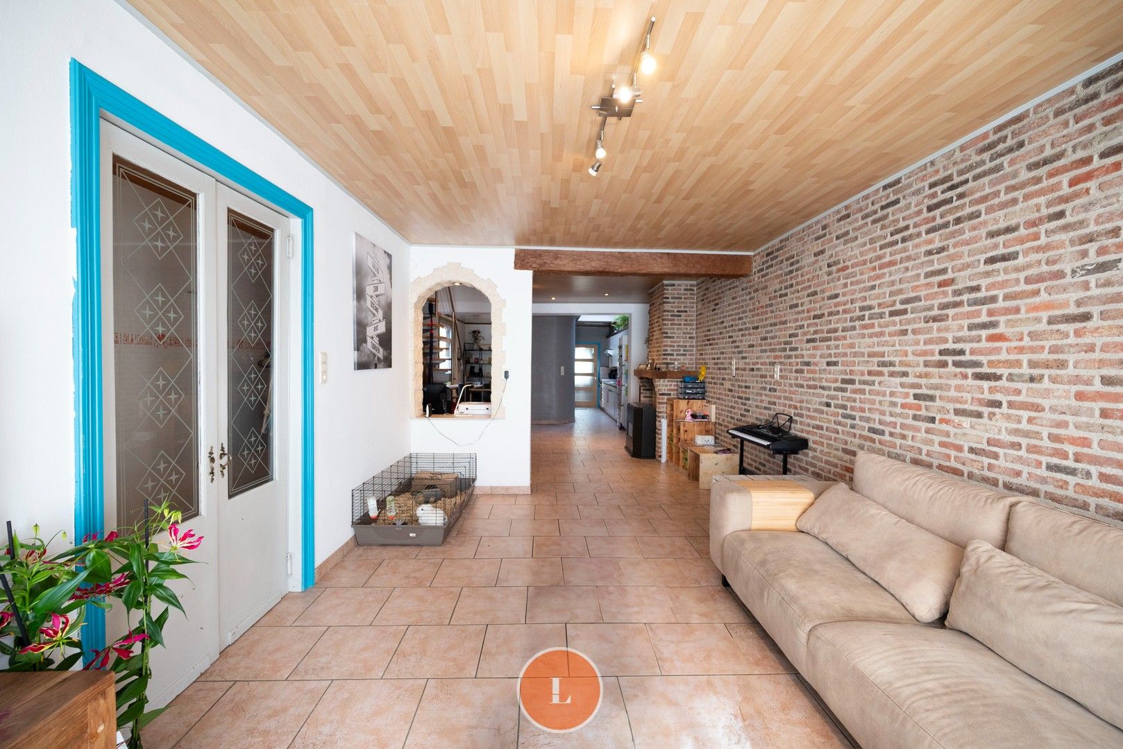 Te koop ruime half open woning met 5 slaapkamers en uitweg te Menen. foto 5