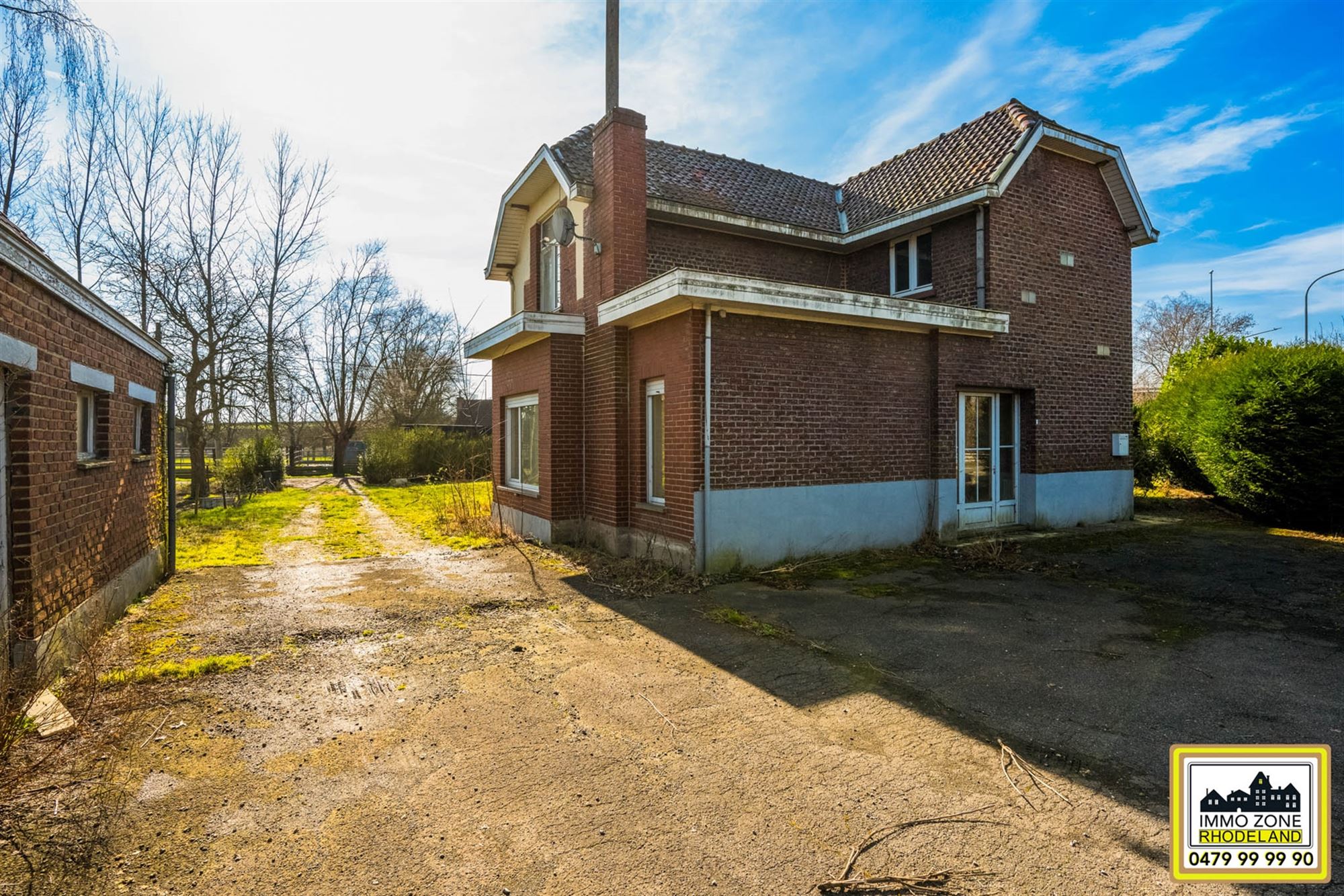 Te renoveren ruime statige woning op groot perceel foto 14