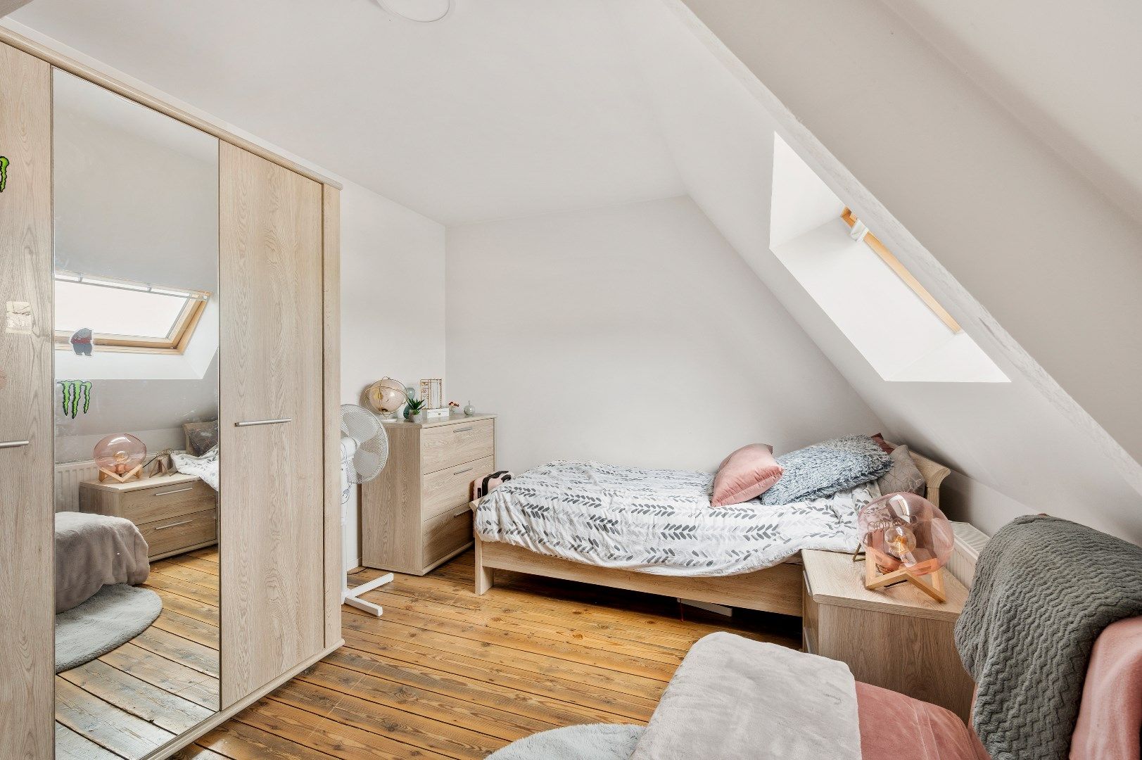 Smaakvol gerenoveerde woning met 3 slaapkamers en tuin. foto 12