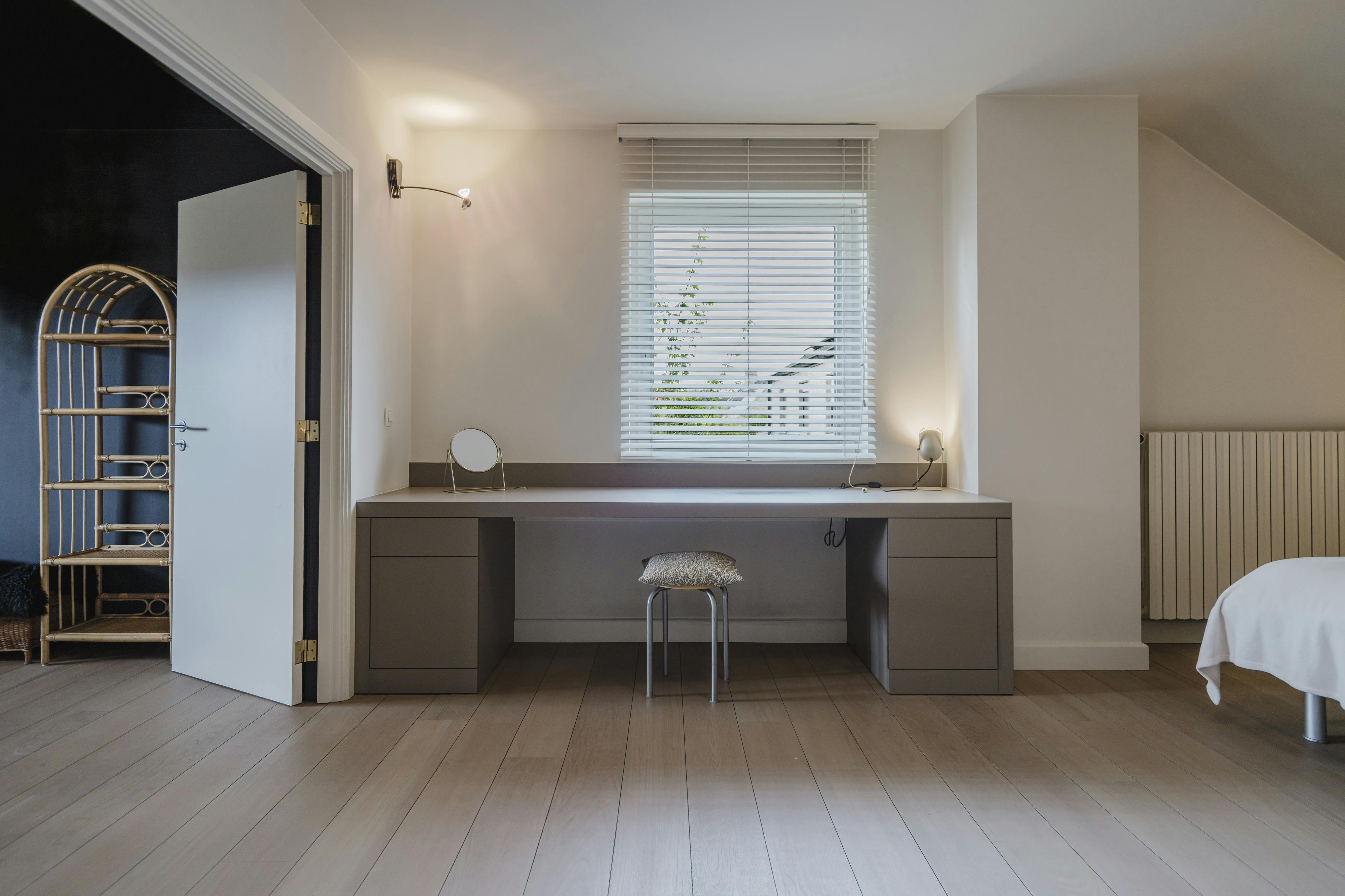 Ruime, gerenoveerde villa op 1327 m² met zuidgerichte tuin in rustige villawijk foto 18