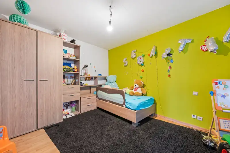 Roeselare : ruime lichtrijke duplexappartement met zolder voorzien van  2 slaapkamers en een groot zonneterras binnenin een woonerf. (opp 143 m²) foto 6