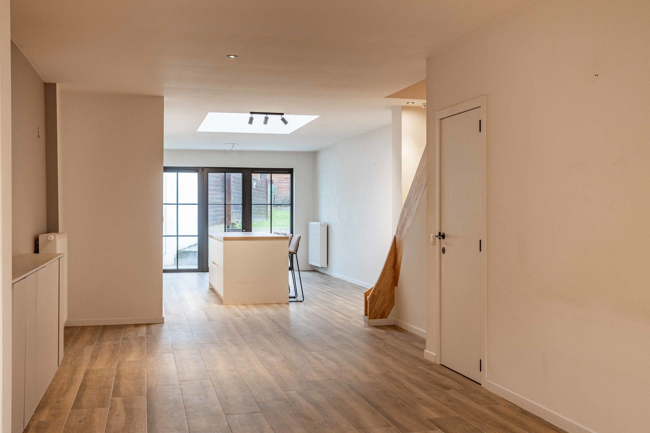 Knap gerenoveerde woning op een goeie locatie foto 4