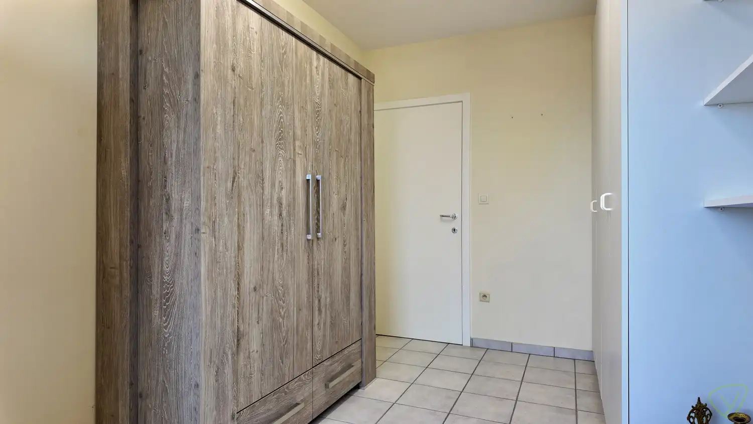 Ruim en lichtrijk appartement met lift en terras in residentie “Mozart” te Eeklo! foto 28