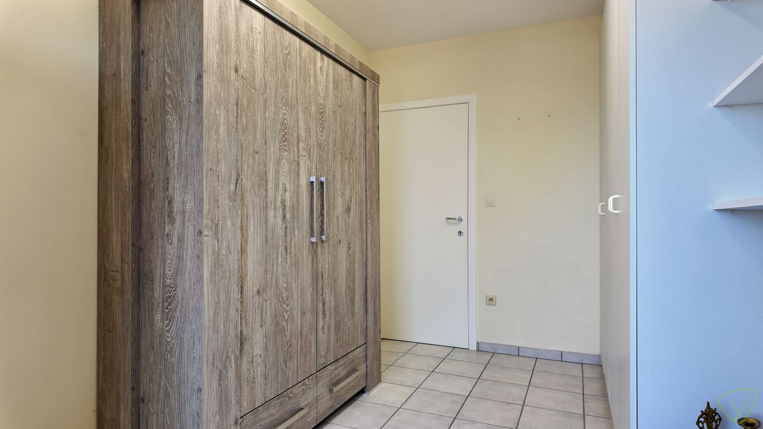 Ruim en lichtrijk appartement met lift en terras in residentie “Mozart” te Eeklo! foto 28