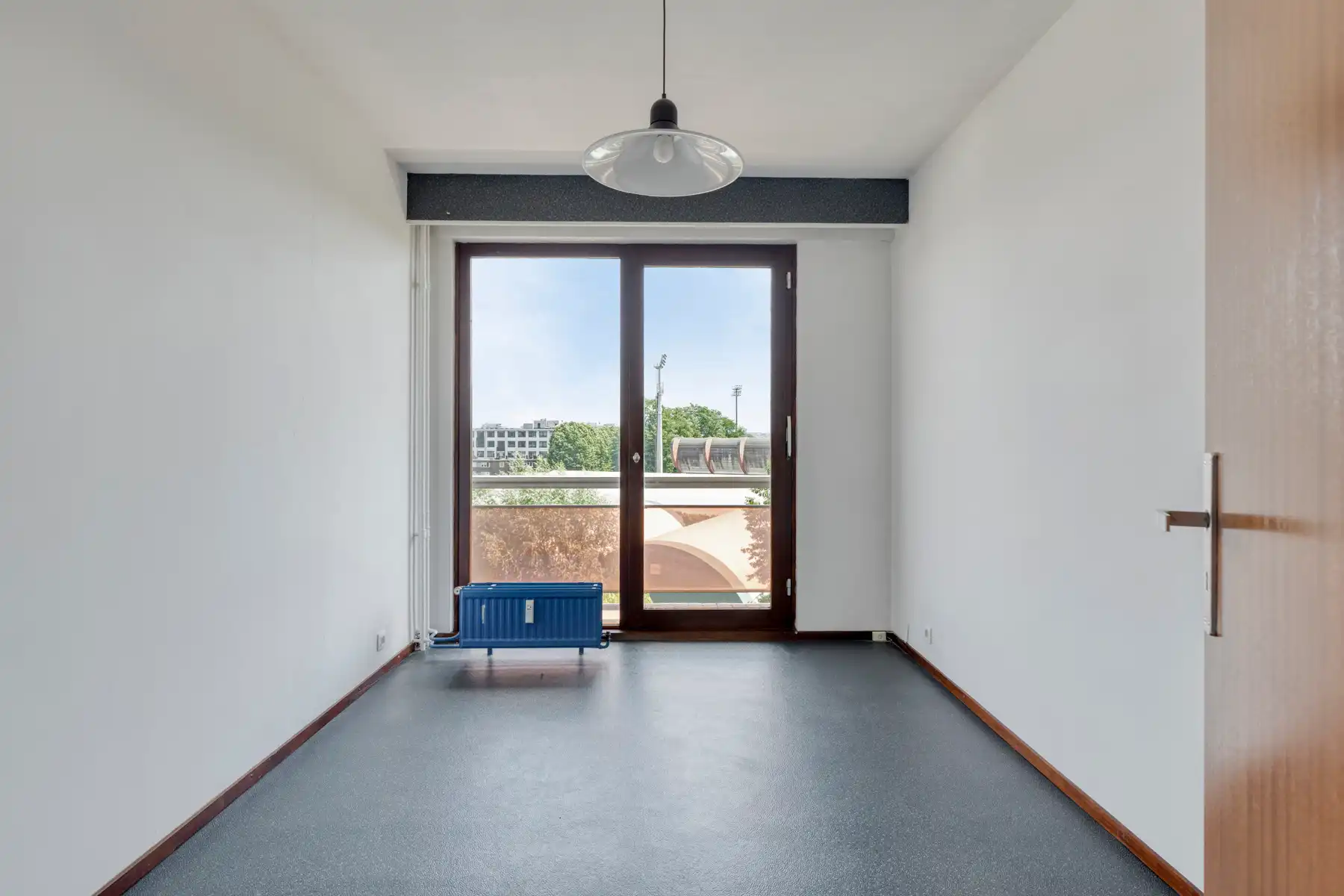 Ruim appartement met 2 slaapkamers, terras en kelder foto 10