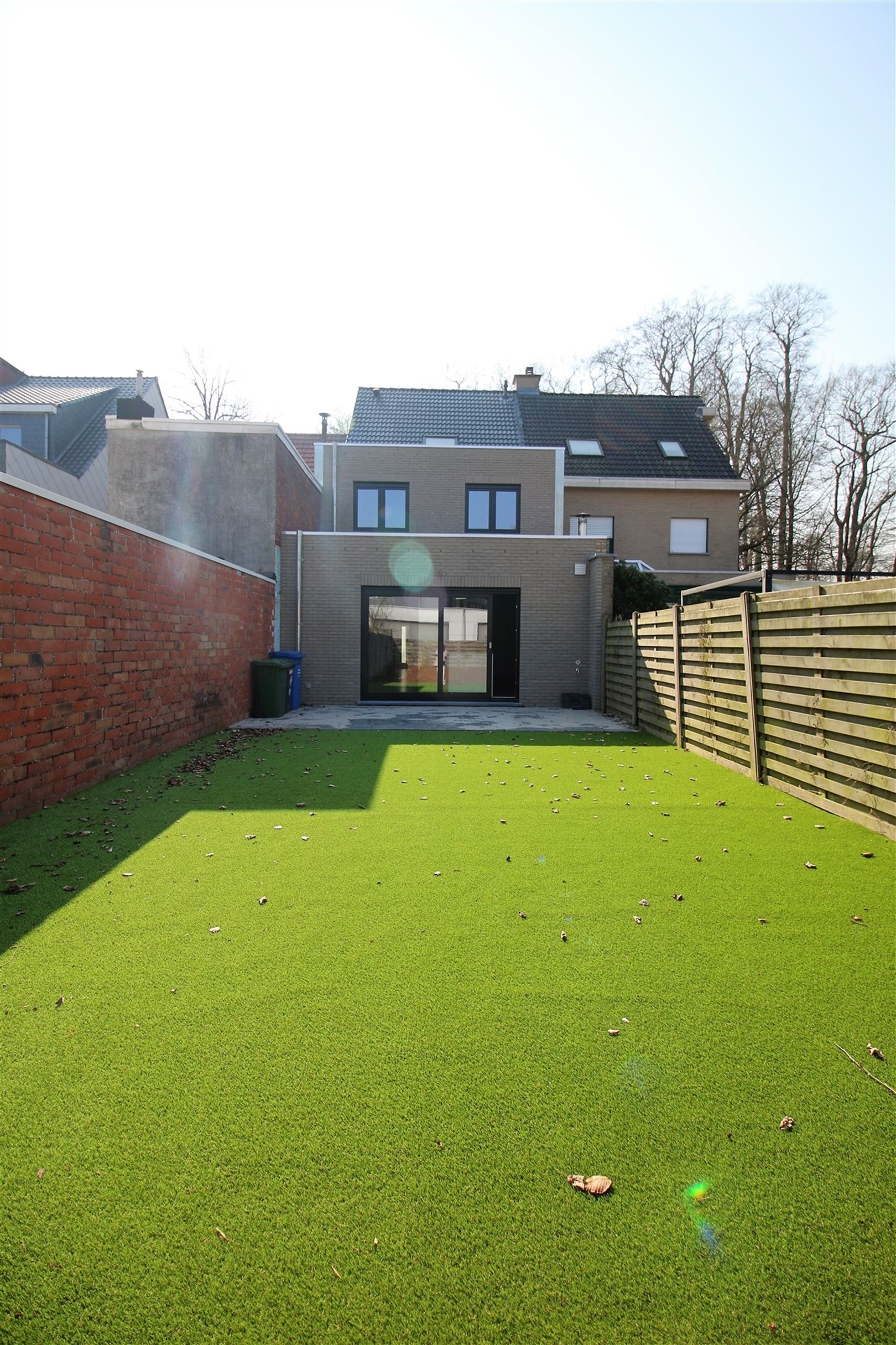 Nieuwbouw woning met 5 slaapkamers en mooie rustige tuin foto 8