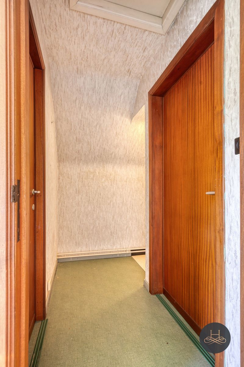 Renovatiewoning op riant perceel in de natuur foto 16