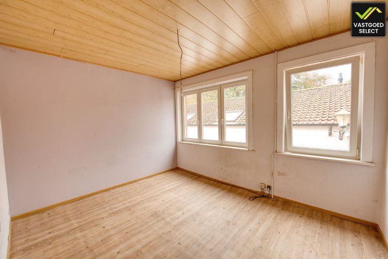 Charmante gesloten bebouwing met 4 slaapkamers in het hart van Eeklo. Ideaal starters of investeringspand! foto 7