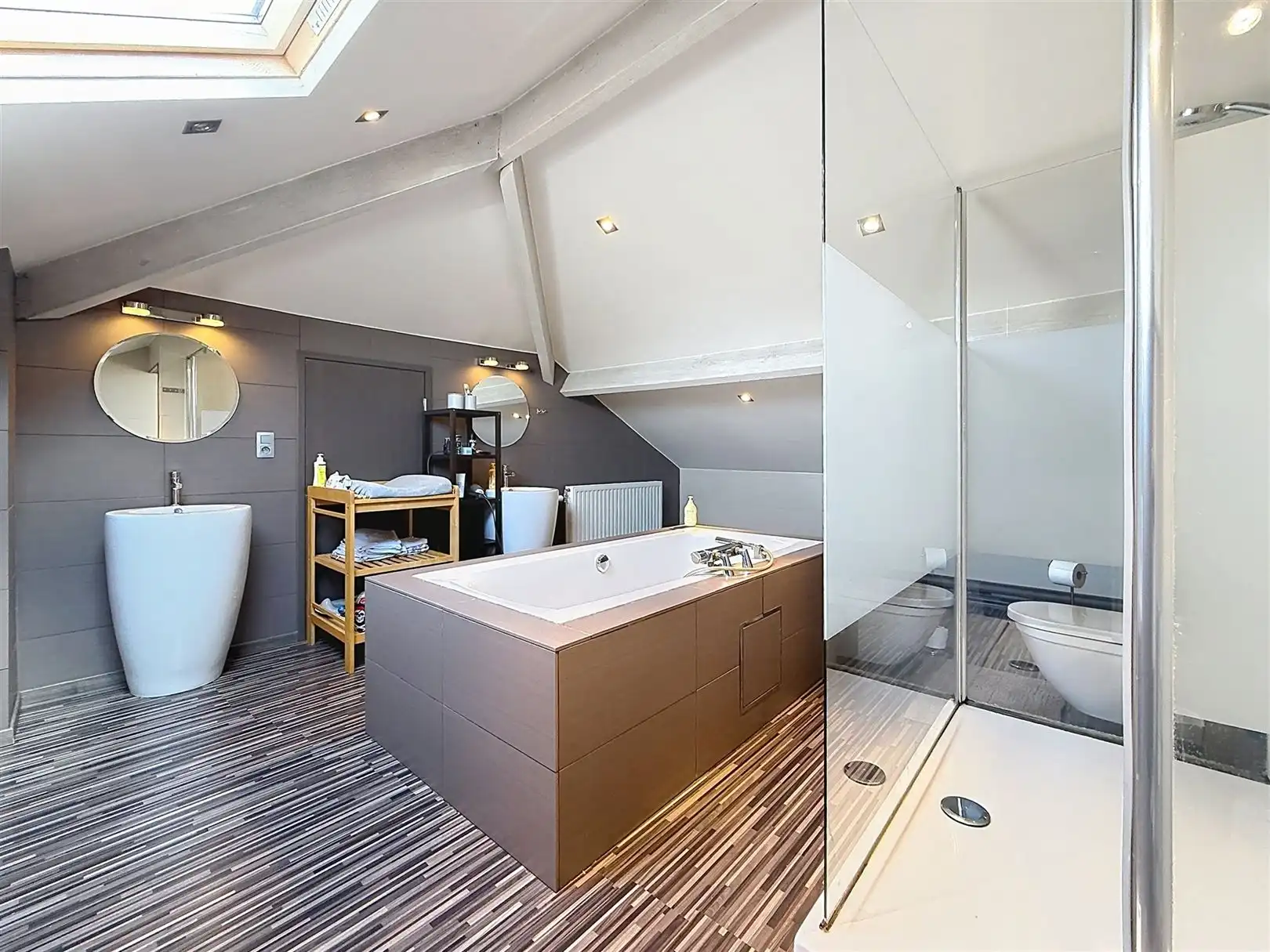 Ruime open bebouwing, 4 slpks, bureau, 14a 01ca foto 51