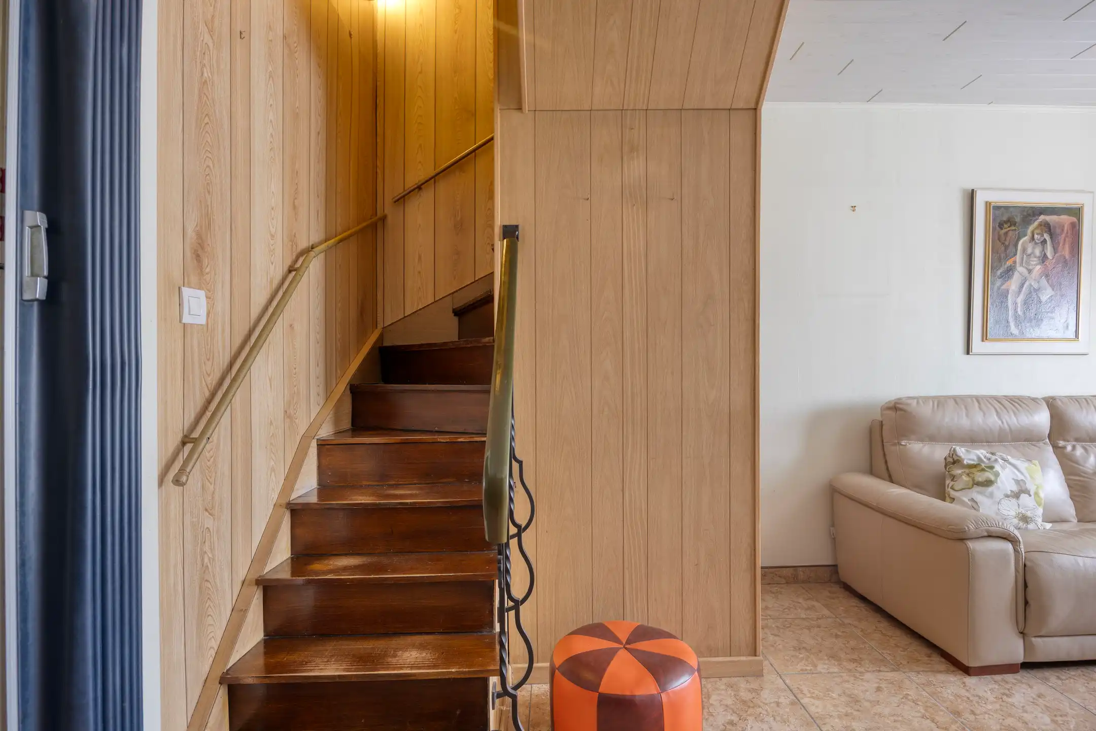 Te renoveren woning met garage en tuin foto 6