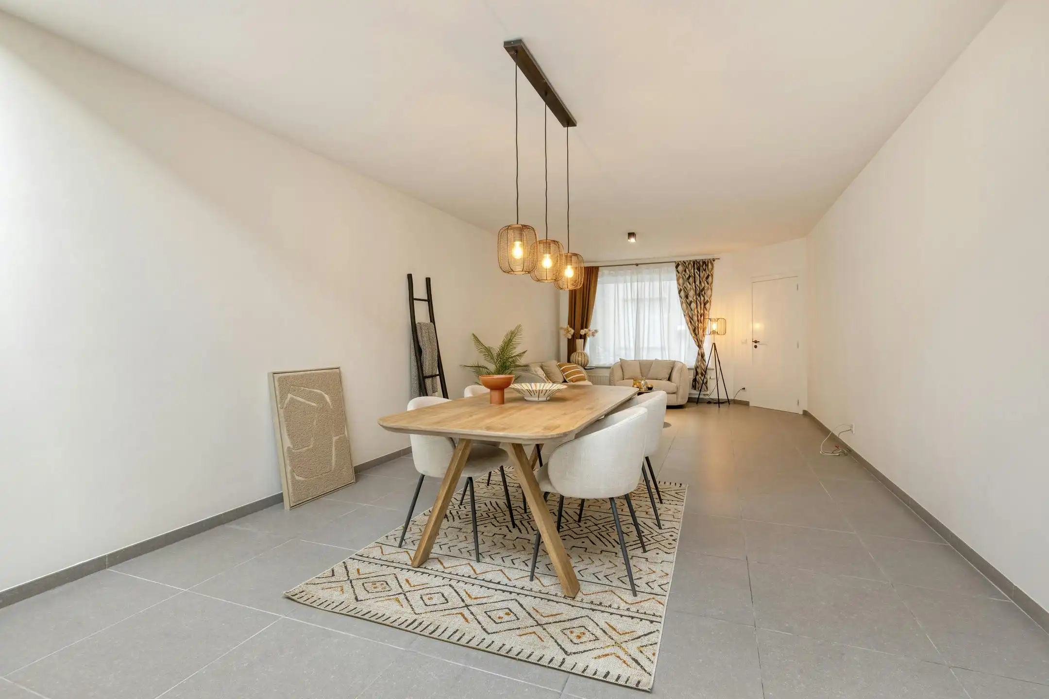 Instapklaar huis te koop met 4 slaapkamers, tuin en garage foto 5