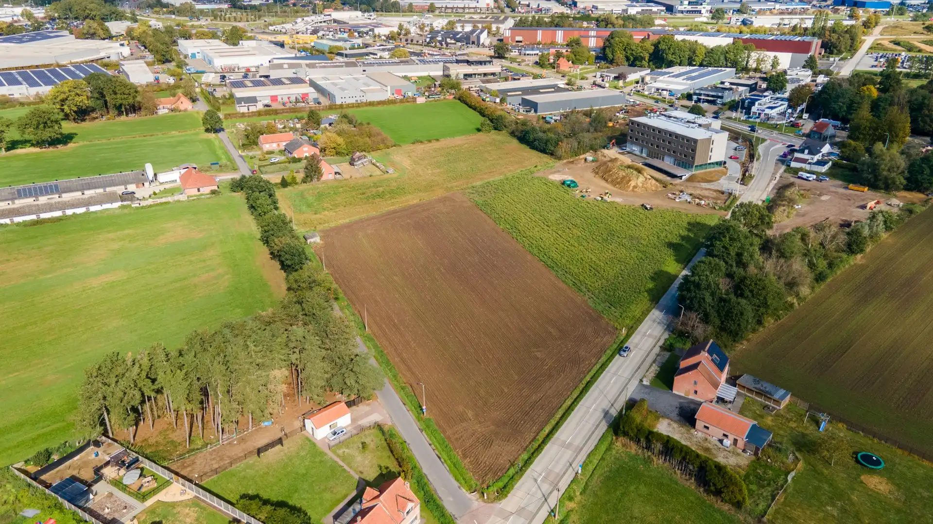Gelijkvloerse woning op een perceel van 10180m²! foto 17