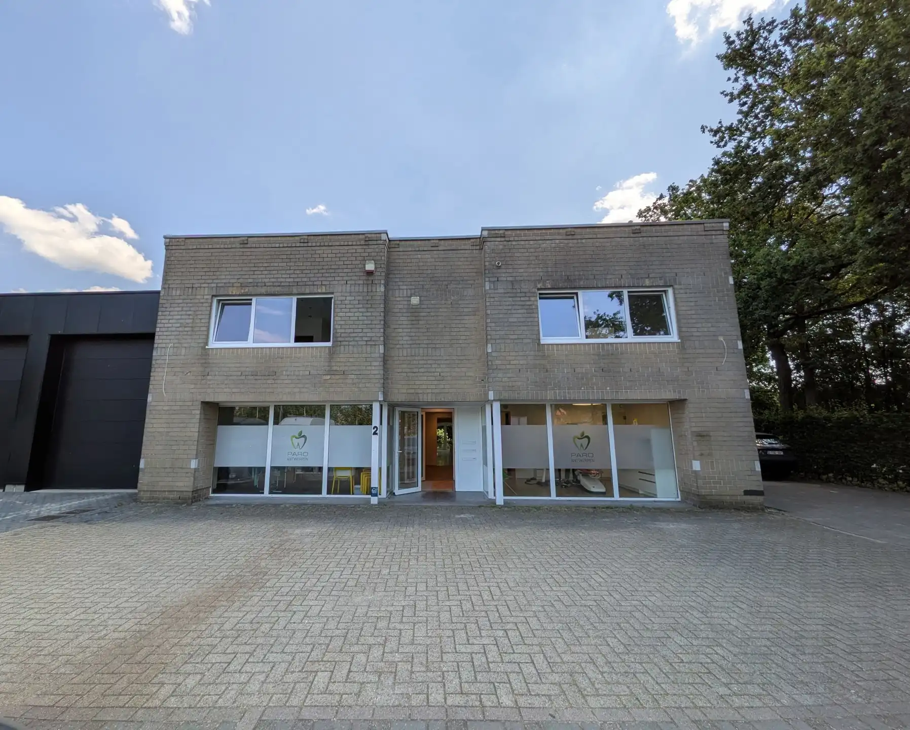 Gerenoveerd kantoor te huur in Schoten foto {{pictureIndex}}