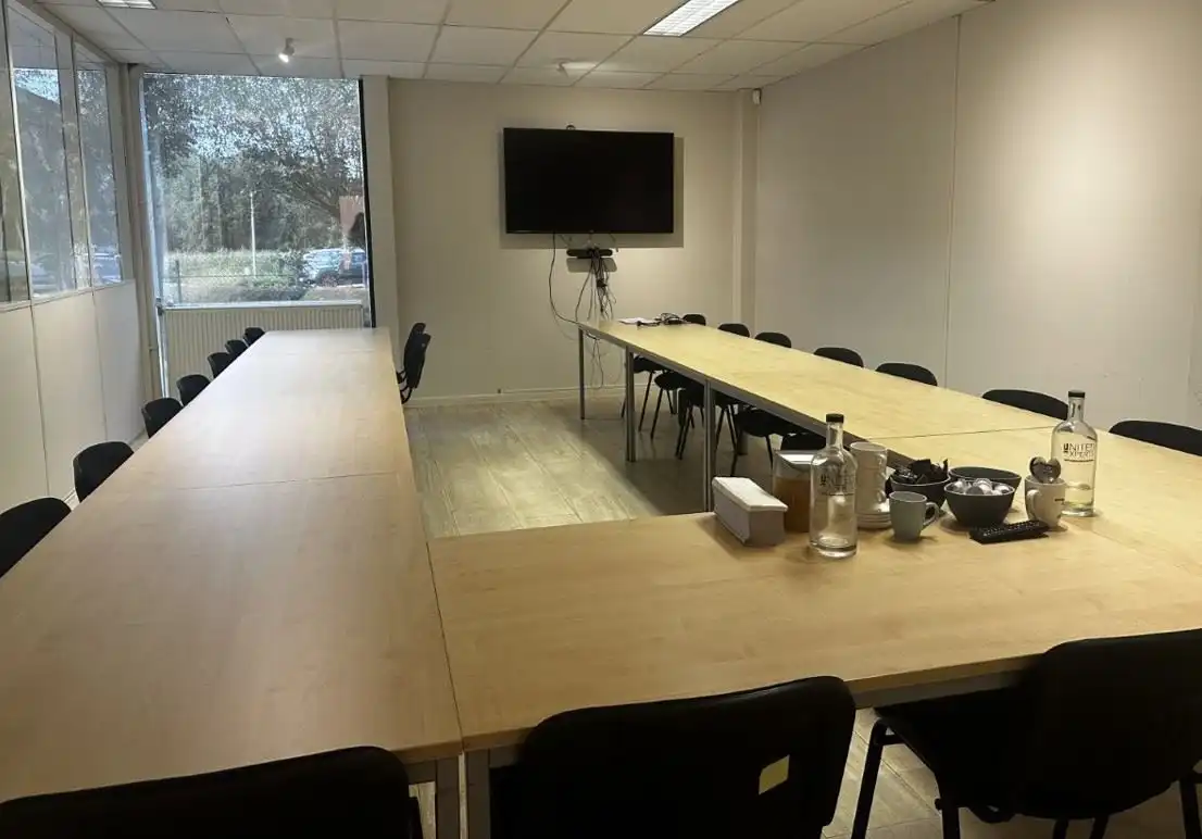 Moderne kantoren met parking te huur in Turnhout foto 13