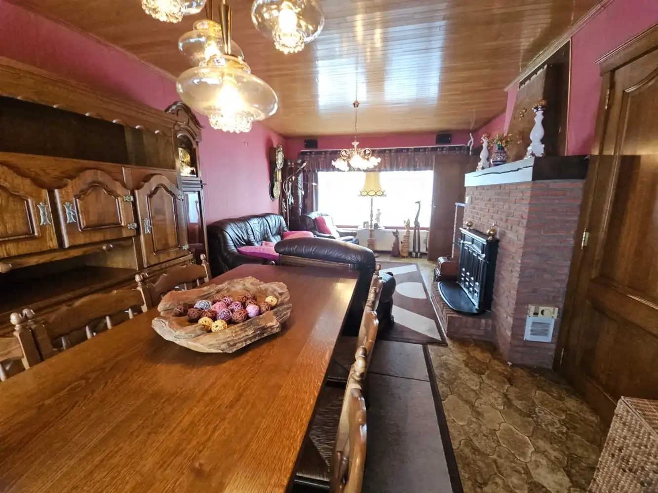 Halfopen bebouwing met garage in rustige omgeving foto 7