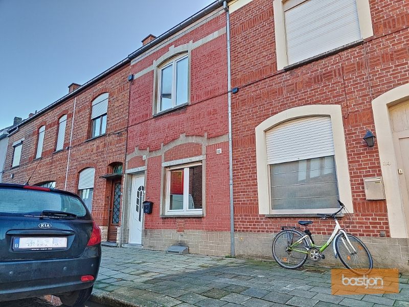 Instapklare, centraal gelegen woning. foto {{pictureIndex}}