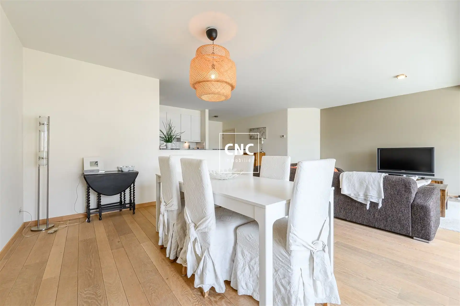 Ruim appartement met drie slaapkamers nabij de Lippenslaan foto 7