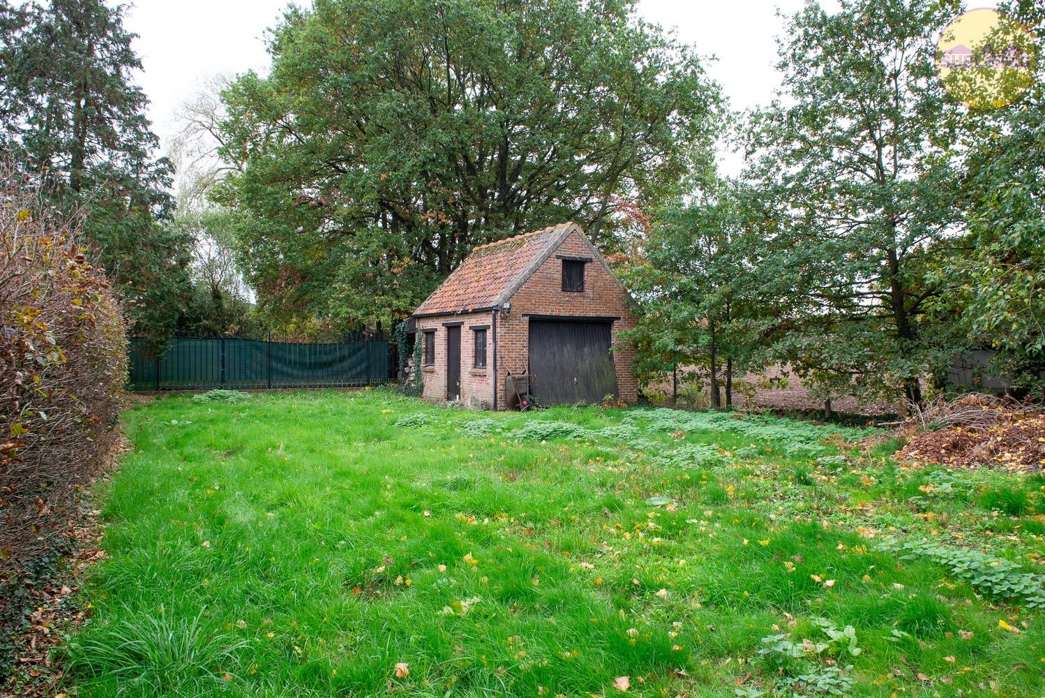 Karaktervolle woning met 6 slaapkamers op een ruim perceel van 21a 73ca foto 37