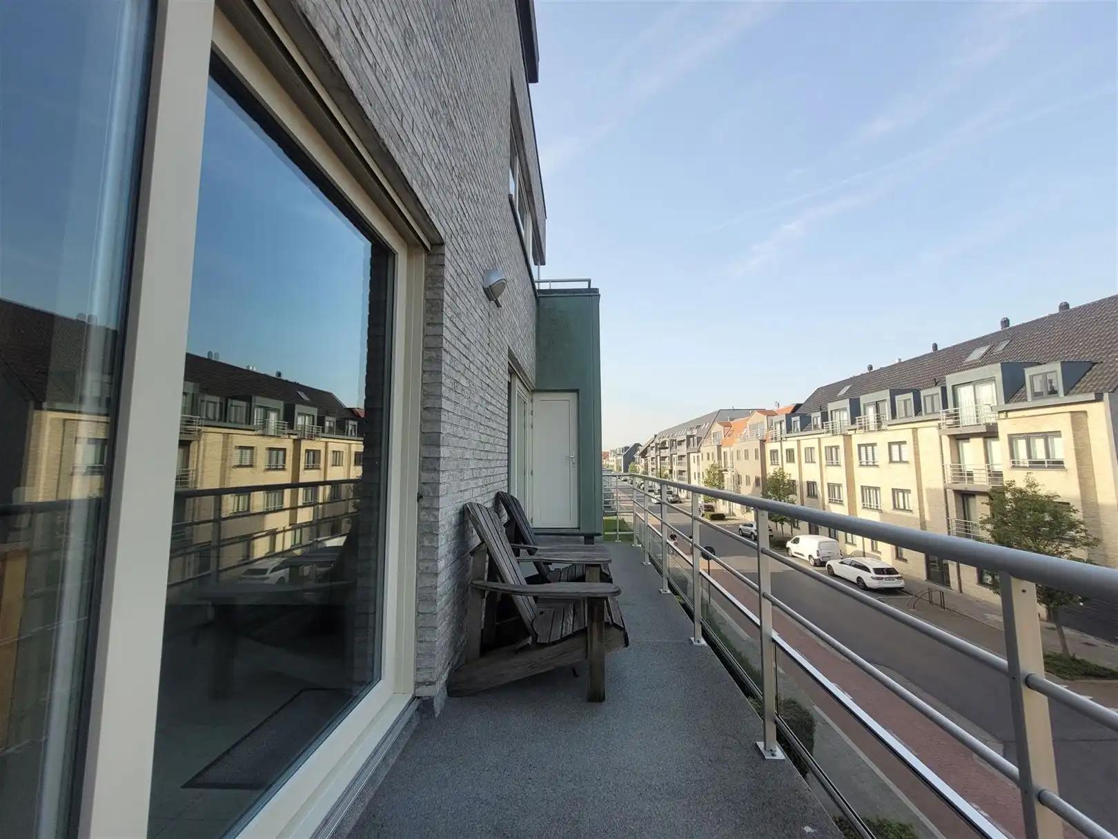 Gemeubeld appartement met 2 slaapkamers en garage box foto 8