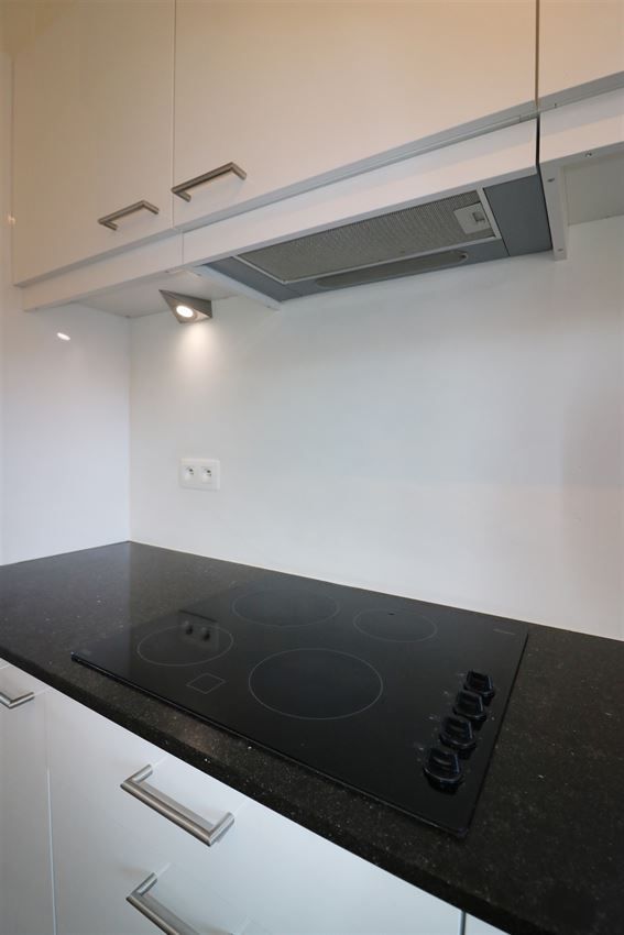 Appartement met 2 slpk., groot terras en autostaanplaats foto 28