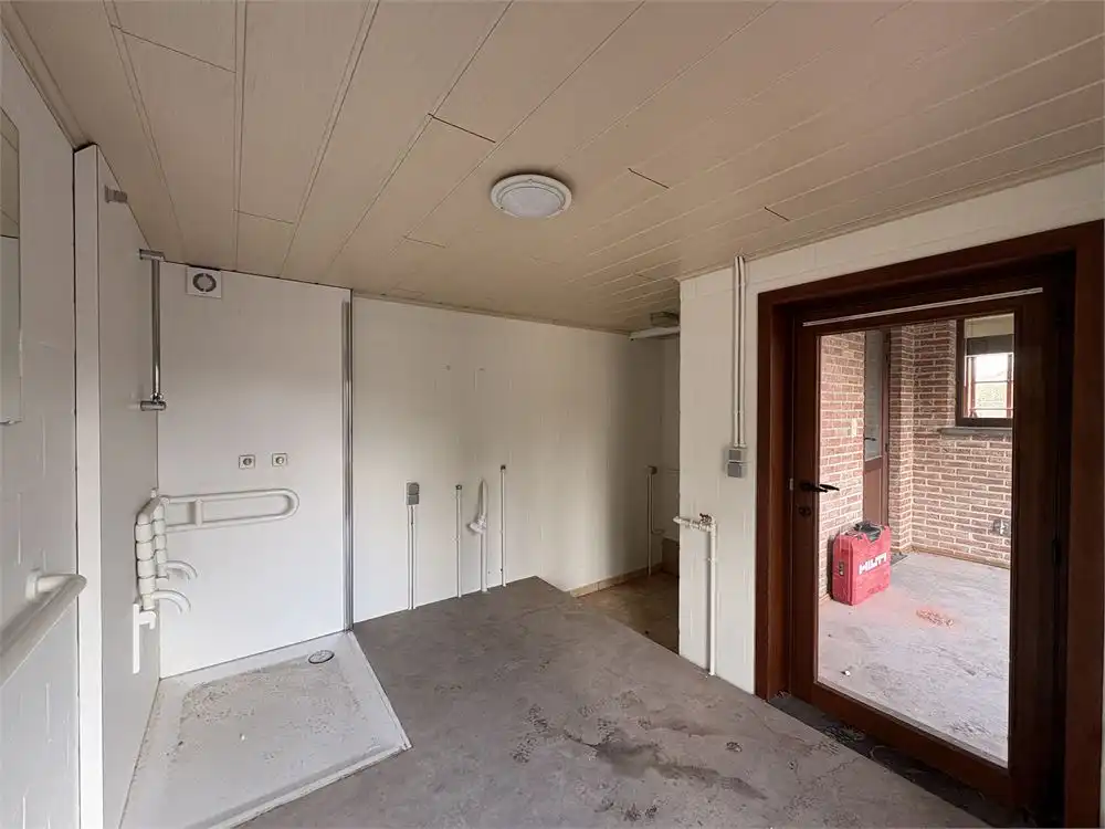 Lichtrijke gezinswoning met 4 slaapkamers + garage foto 6