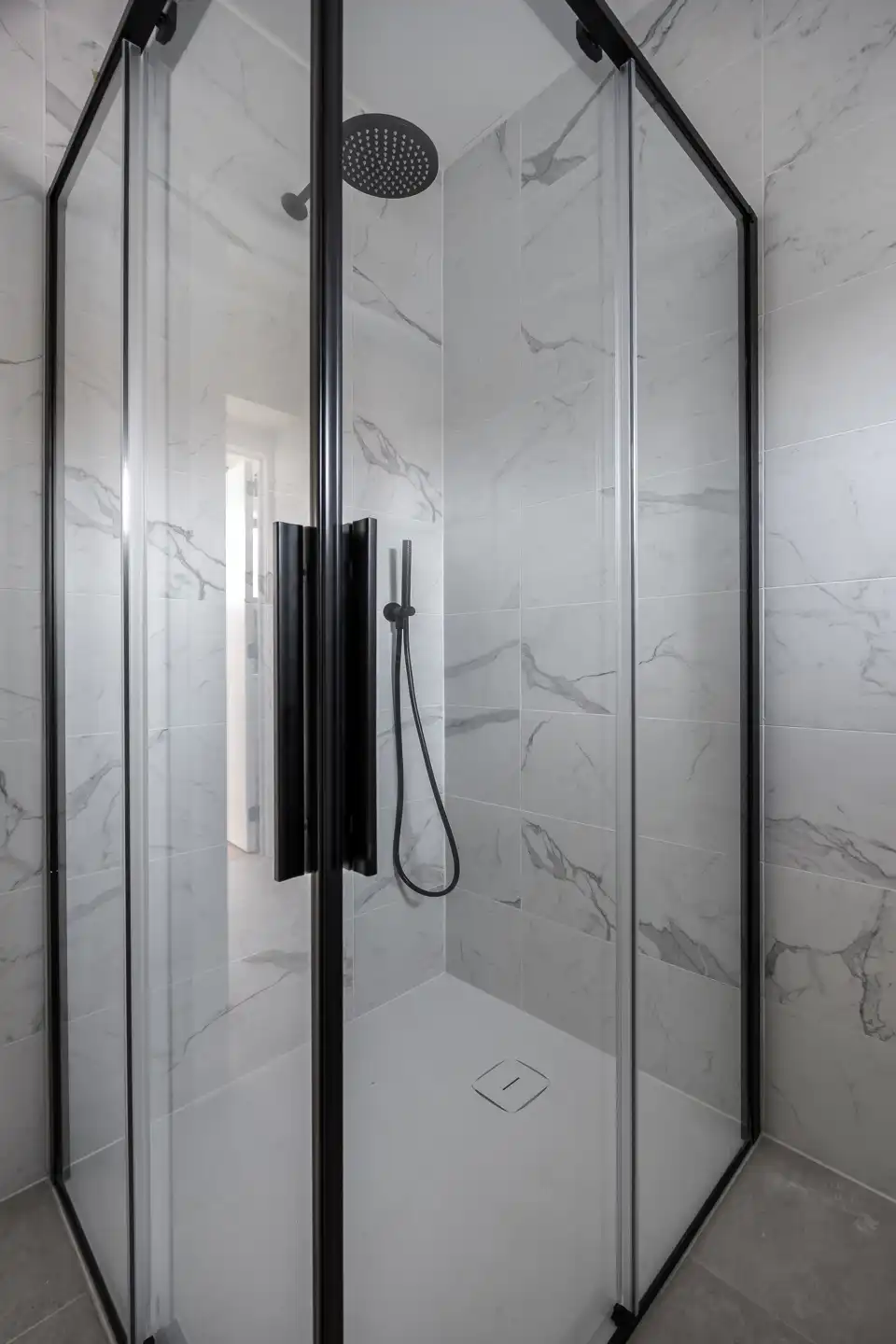 Prachtig 2 slaapkamerappartement vlakbij Groen Kwartier foto 11