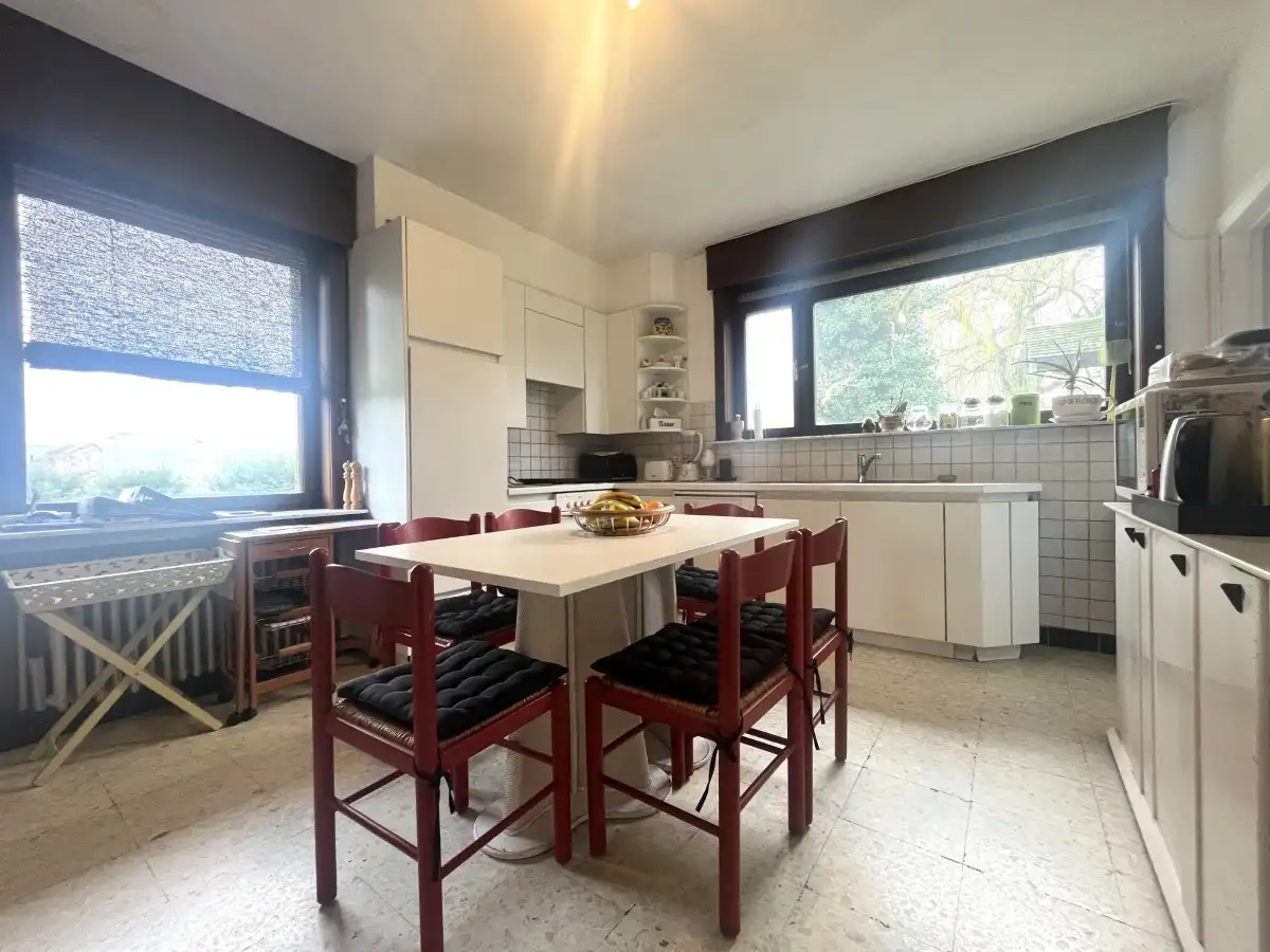 Roeselare – Unieke karakterwoning met ruime tuin foto 11