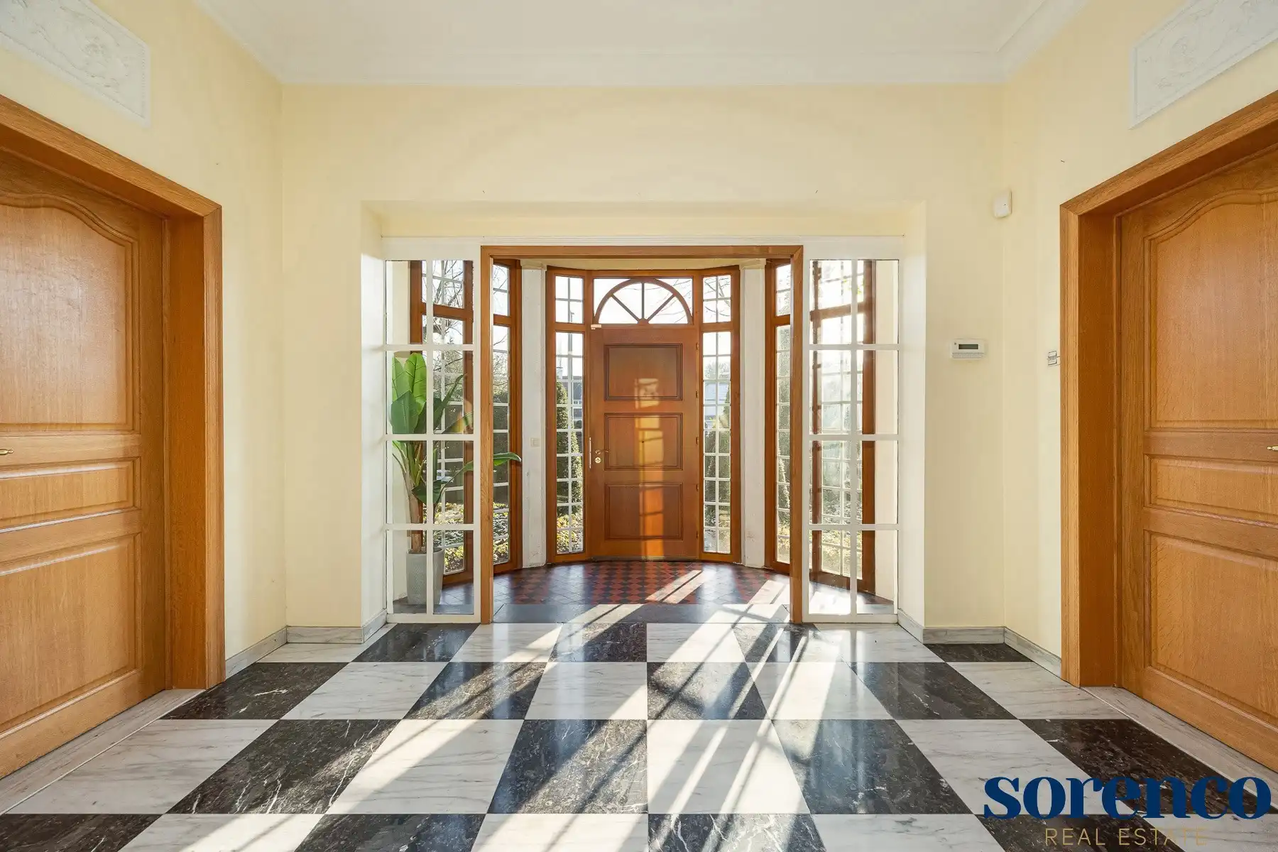 Charmante villa met zwembad op een mooi perceel  foto 13