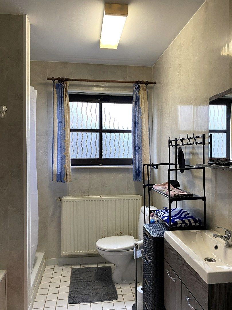 ALLEENSTAANDE WONING MET 3 SLAAPKAMERS | GARAGE EN TUIN IN RUSTIGE WOONWIJK foto 7