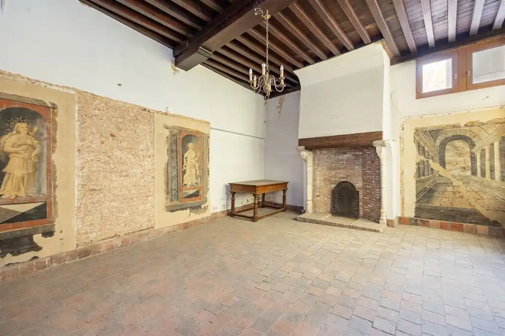  Uniek, karaktervol 16e eeuws gebouw in hartje centrum foto 15