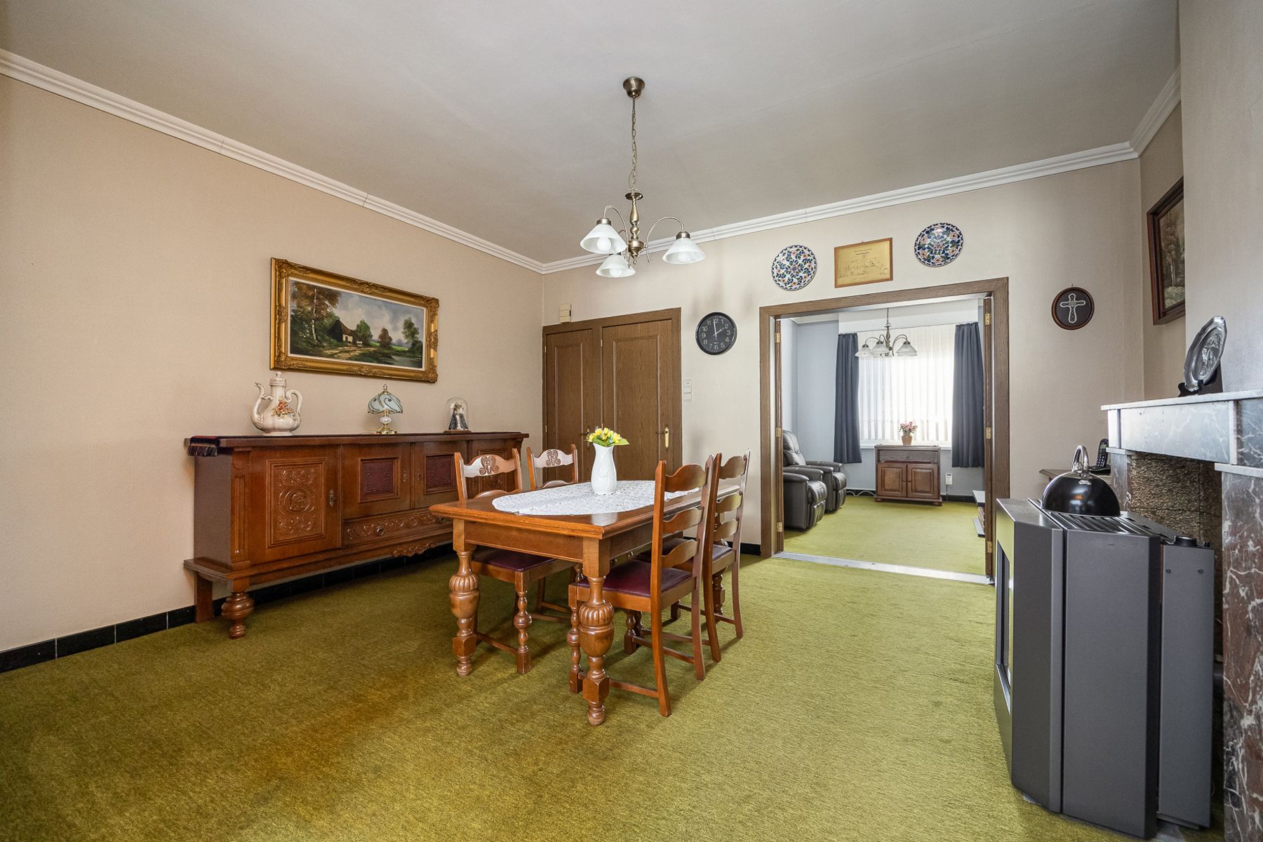 Goed onderhouden woning met stadskoer. foto 4