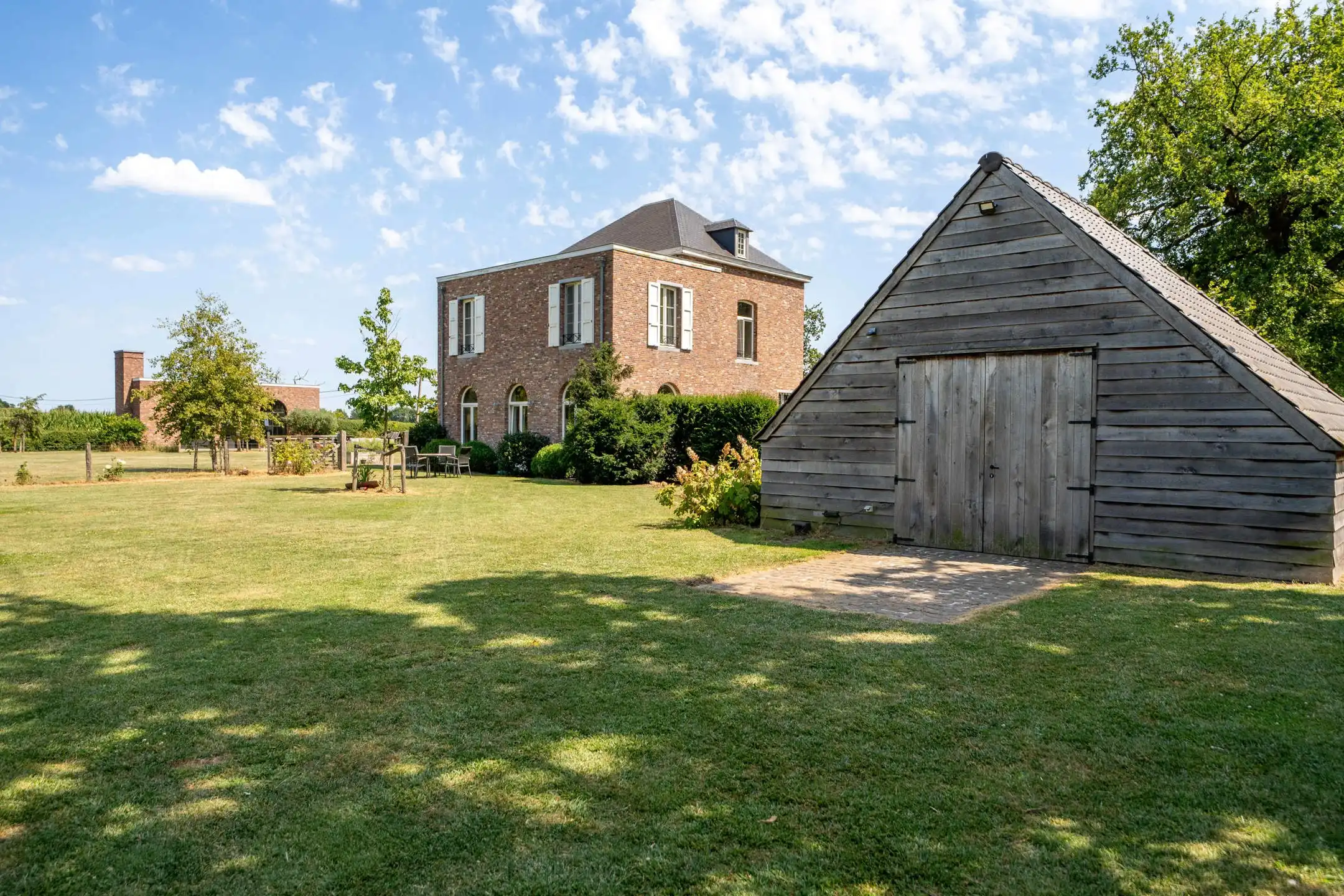 Uitzonderlijk landhuis op een domein van ca. 1 hectare foto 4
