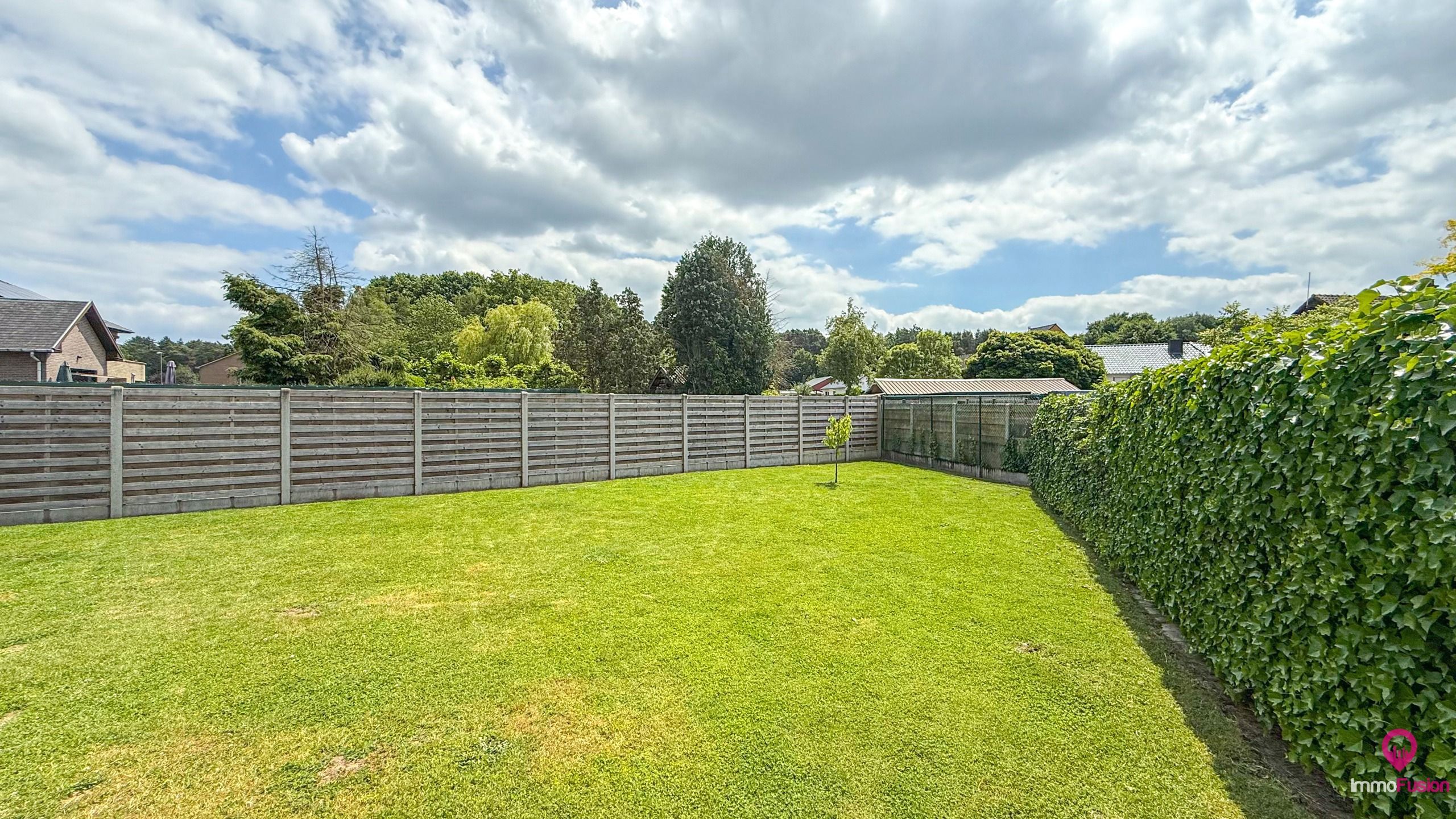 Ruime woning van 285m² met 5 slpks en apart bureel ruimte!  foto 34