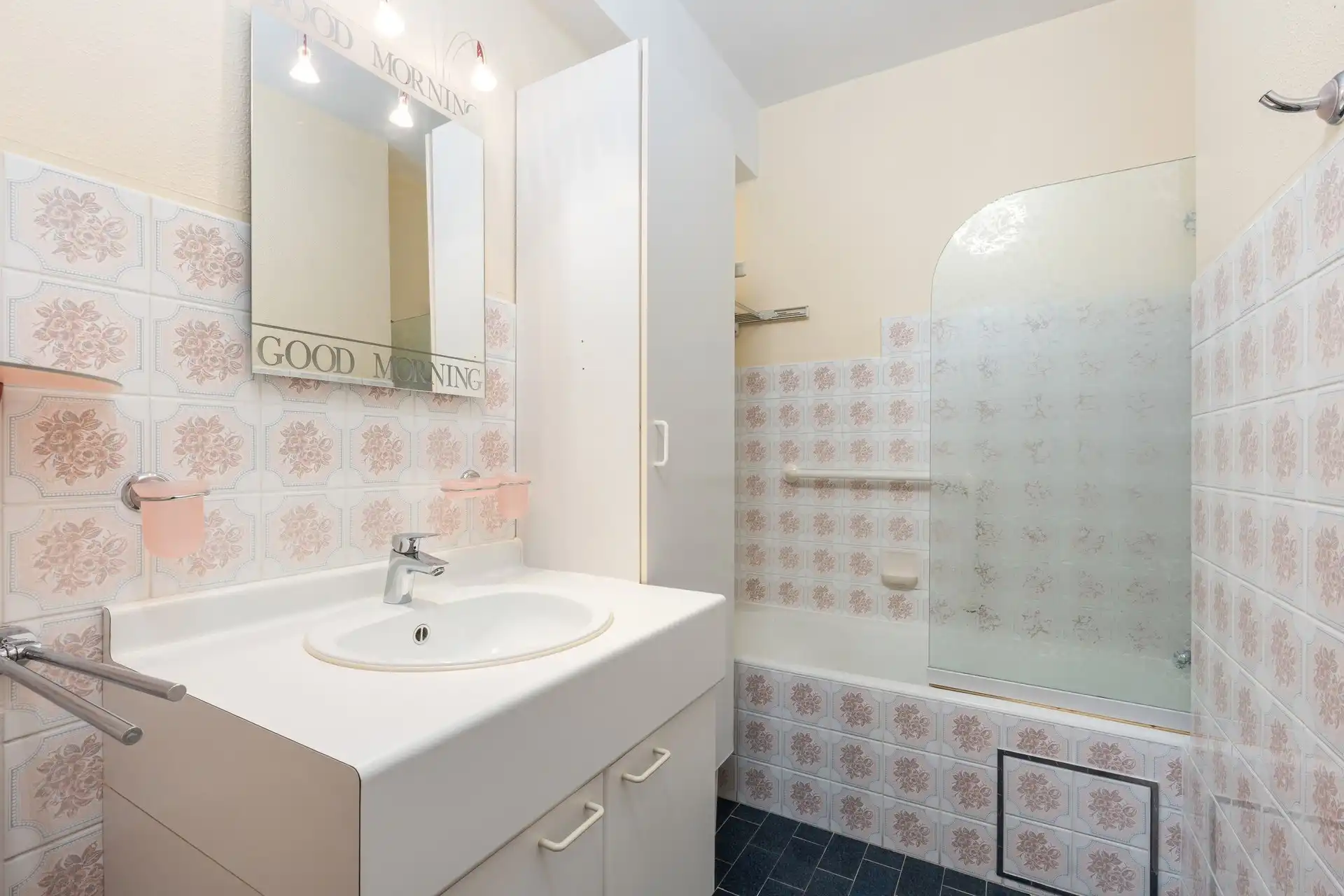 Ruim en lichtrijk 2 slaapkamer appartement met prachtig uitzicht in Wilrijk. foto 15