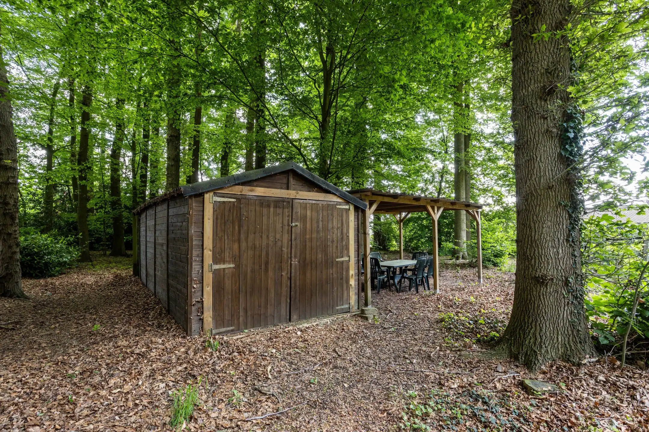 Te moderniseren bungalow met bos in Louise-Marie foto 27