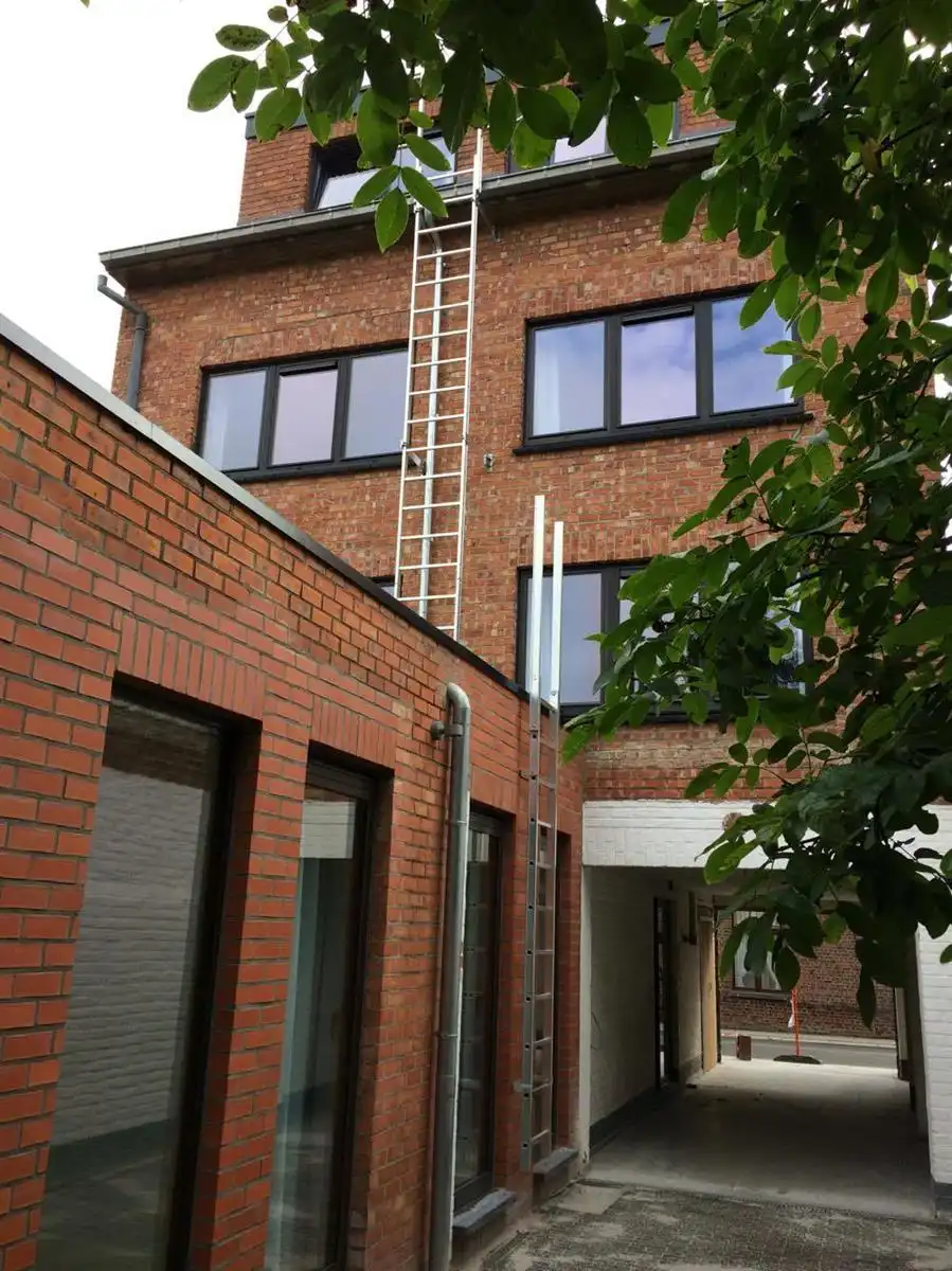 studentenkamer met douche foto 8