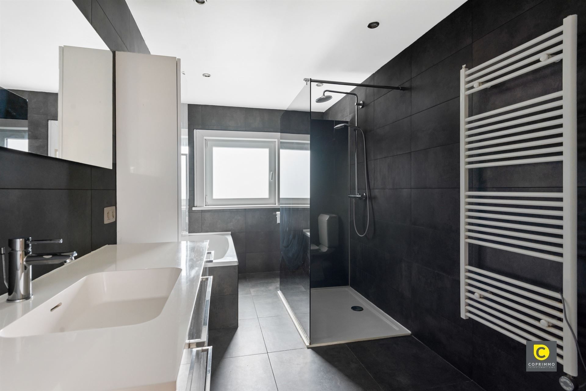 Charmante woning met 3 slk. foto 10