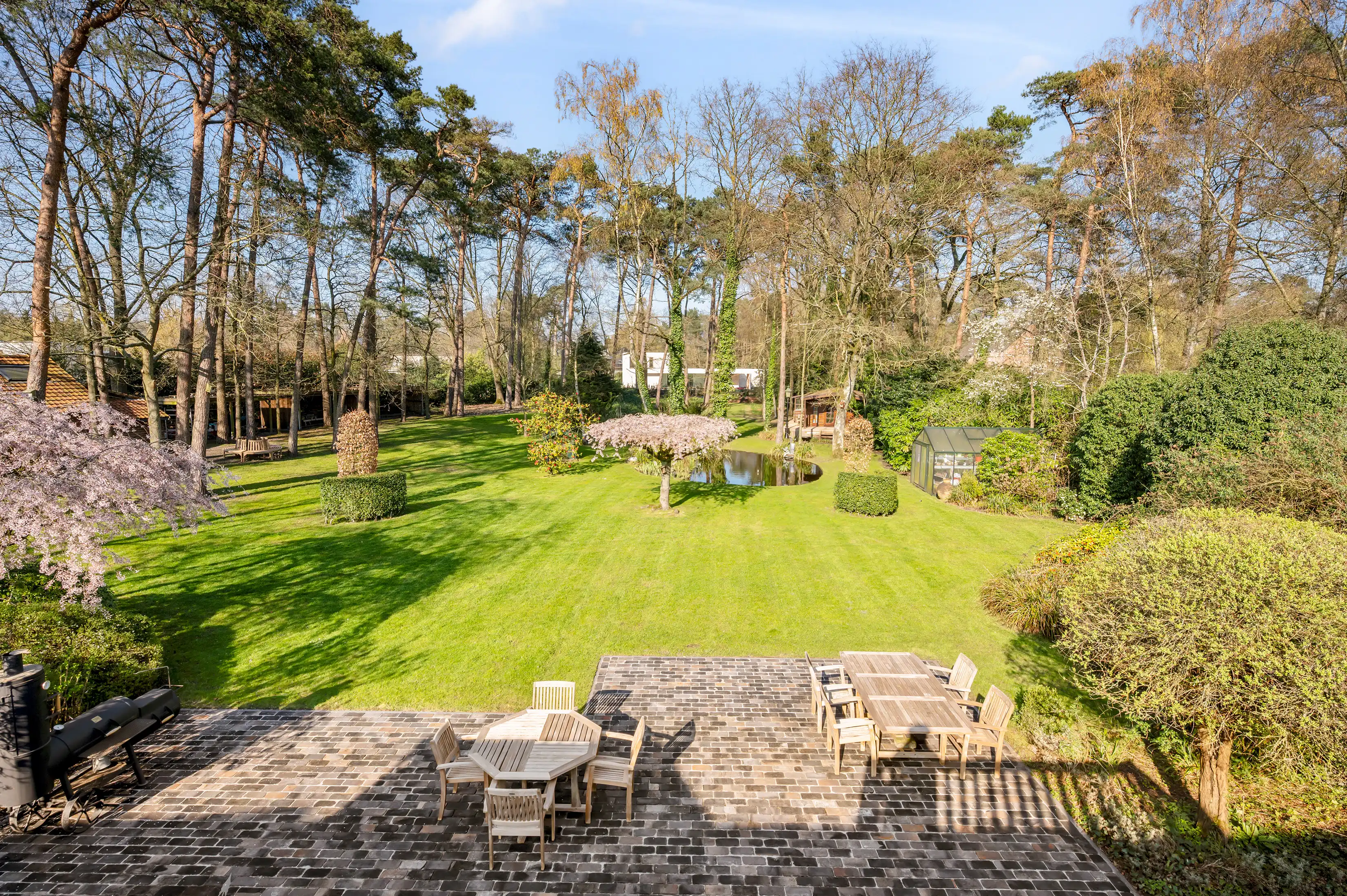 Ruime villa in het groene Zoersel foto 2