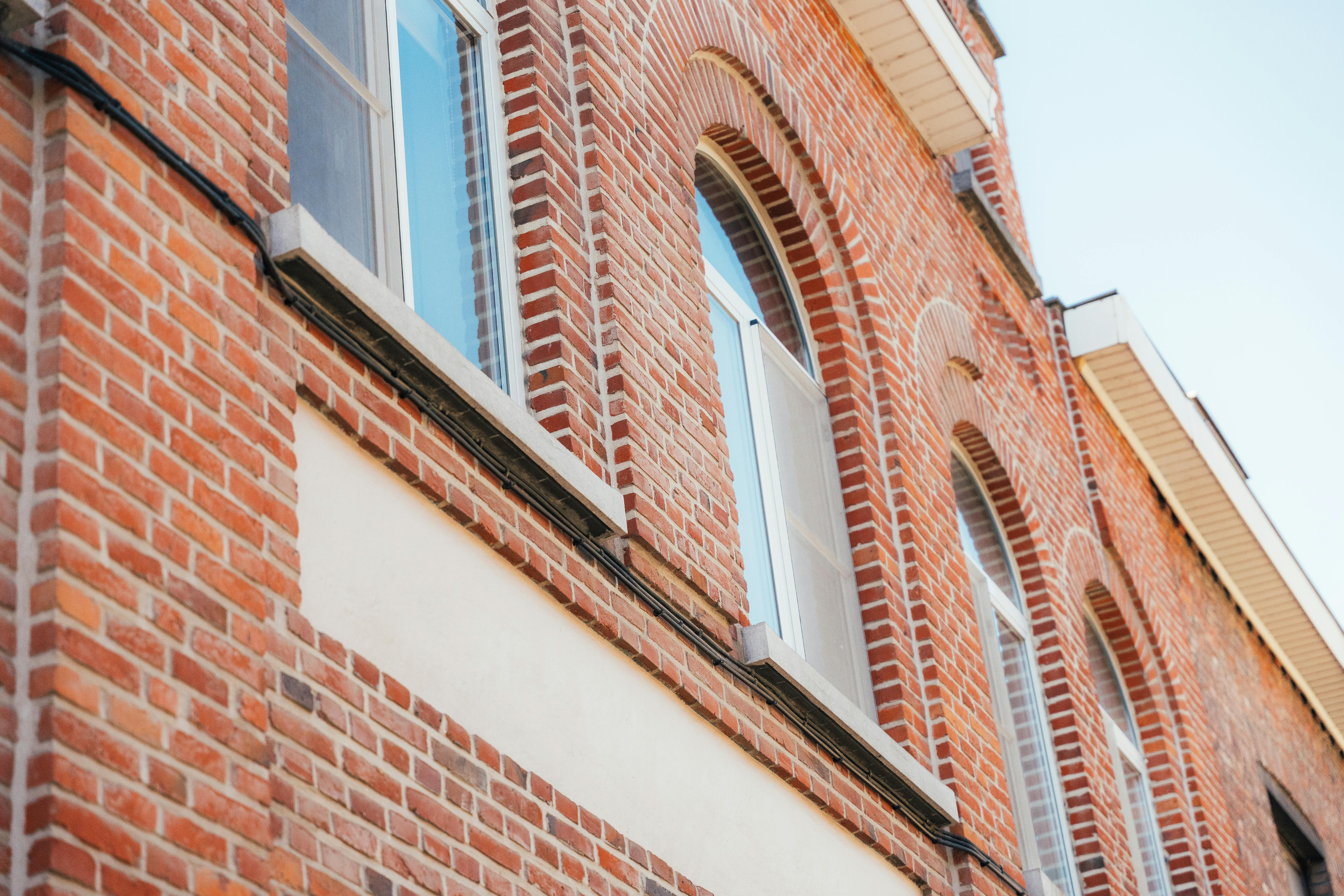 Uniek herenhuis in hartje Ieper met 8 slaapkamers en 7 badkamers  foto 3