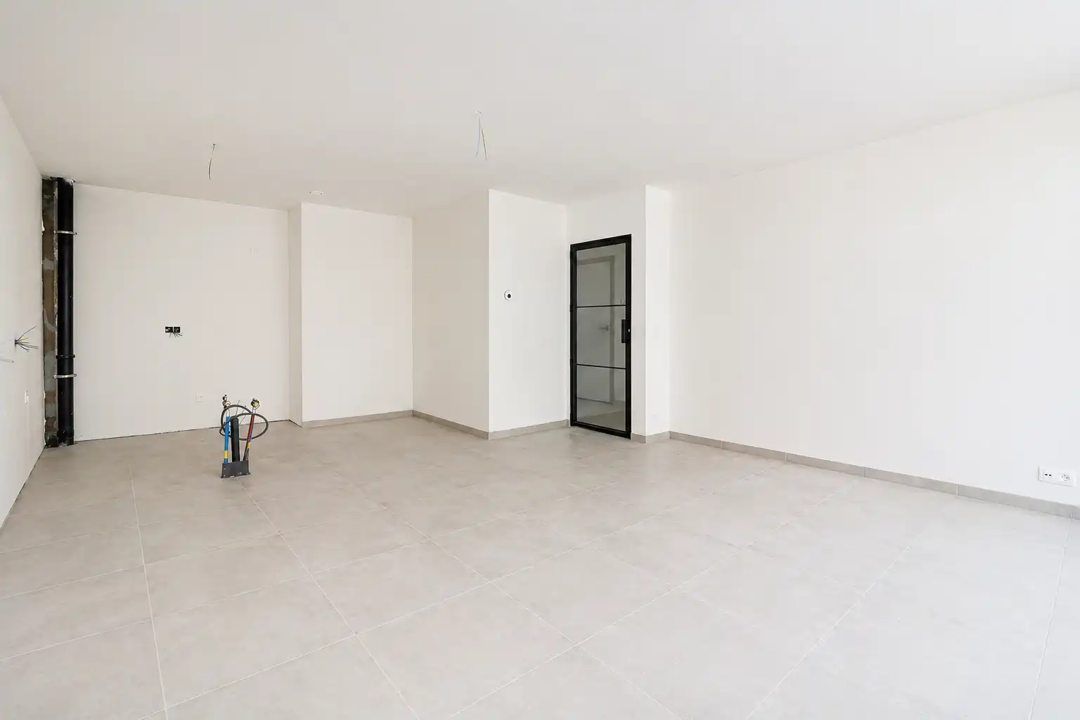 Prachtig 1-slaapkamerappartement met hoogwaardige afwerking, lichtrijke leefruimte en groot terras. foto 4