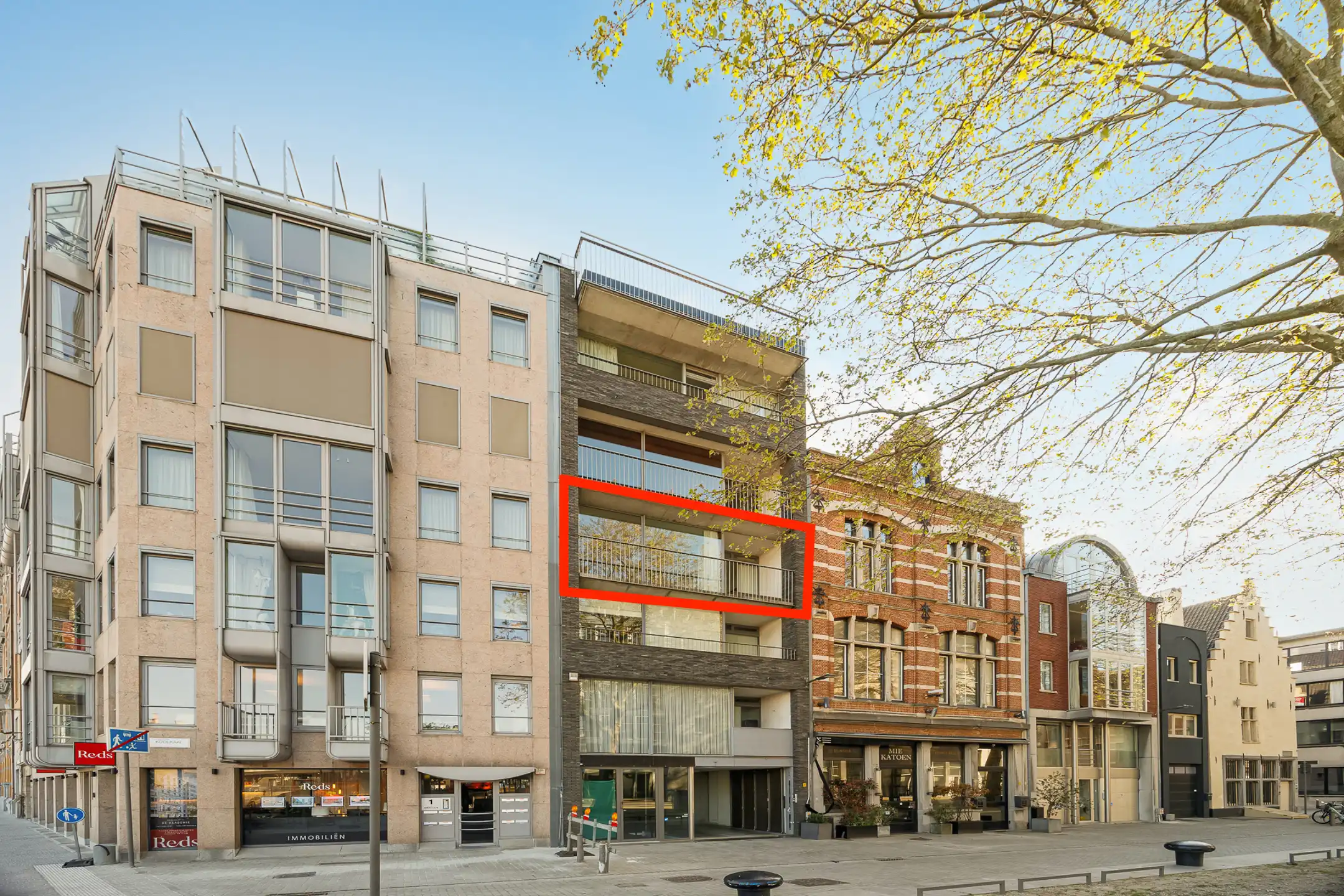 2-slpk app met terras en Scheldezicht op toplocatie foto {{pictureIndex}}