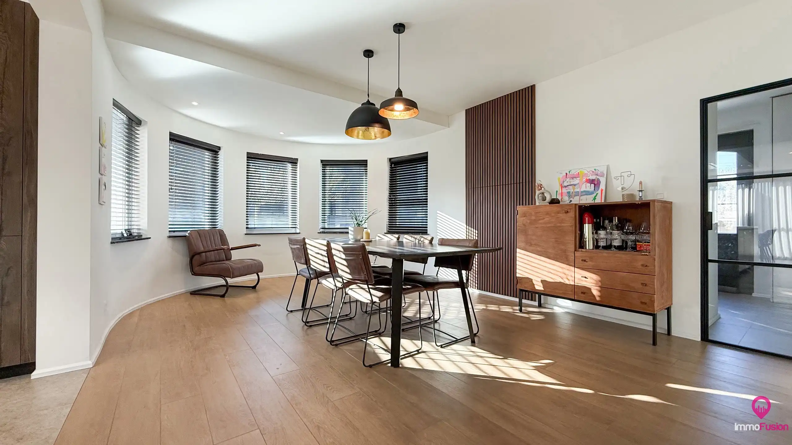 Mooie instapklare open bebouwing met charme op ruim perceel! foto 3