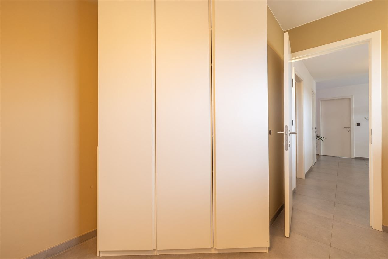 Penthouse met 3 slpk., riant terras, autostaanplaats en kelderberging foto 21