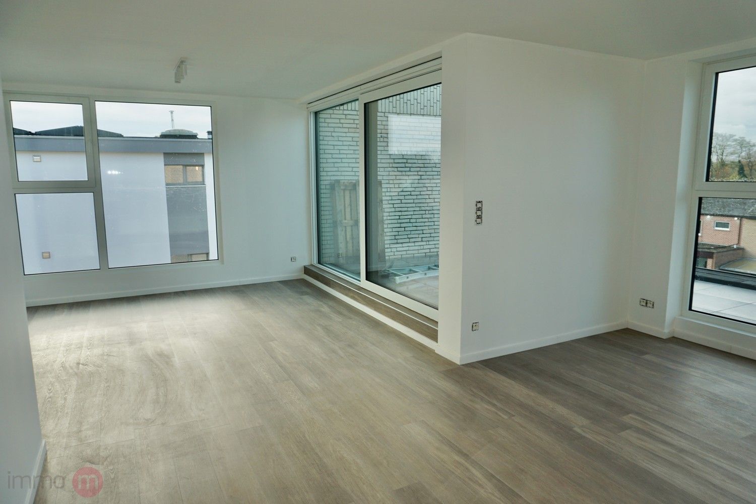 Nieuwbouw duplex appartement met 2 slaapkamers en terras. foto 10