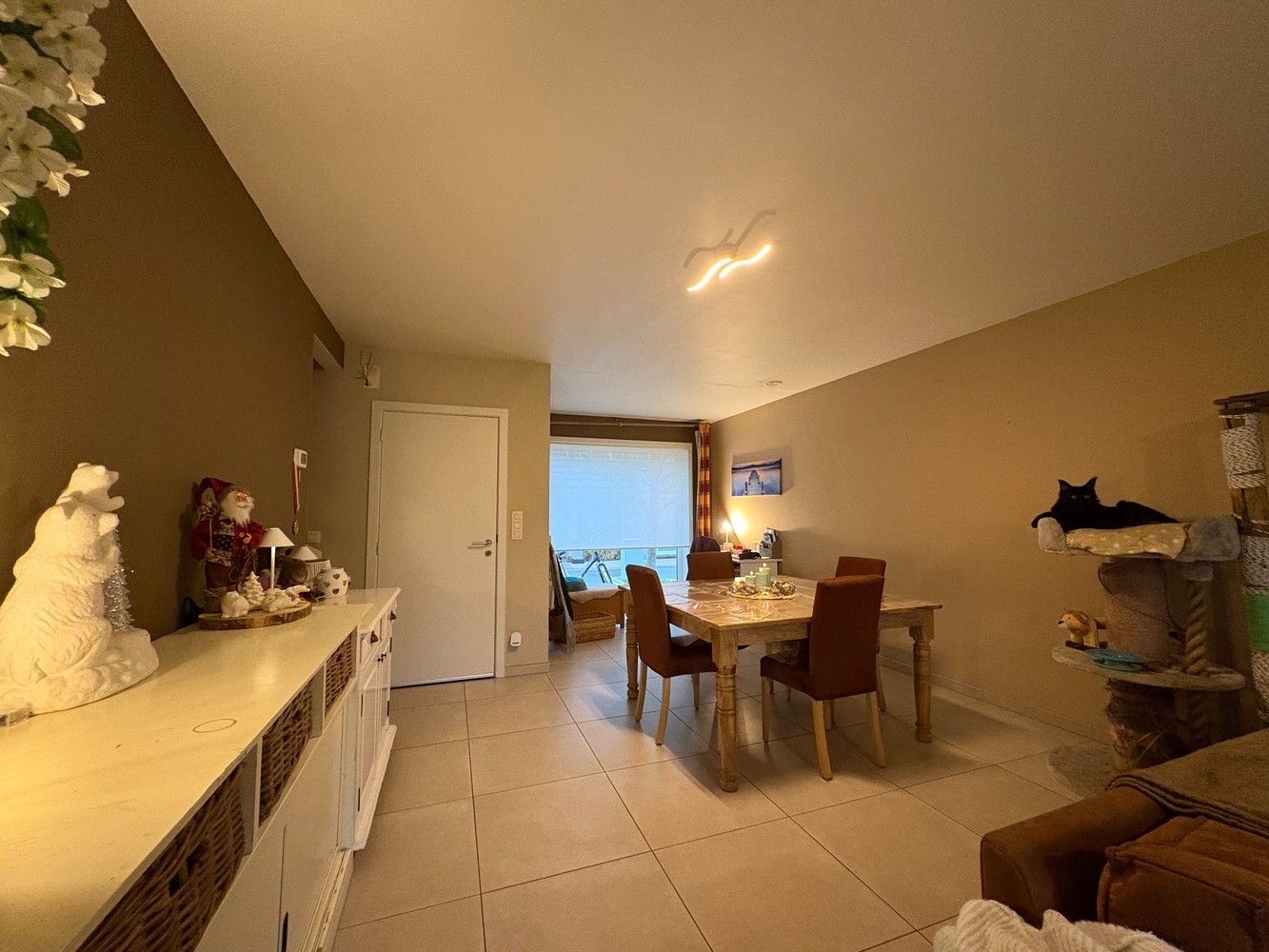 Recente woning met 3 slaapkamers en een garage foto 5