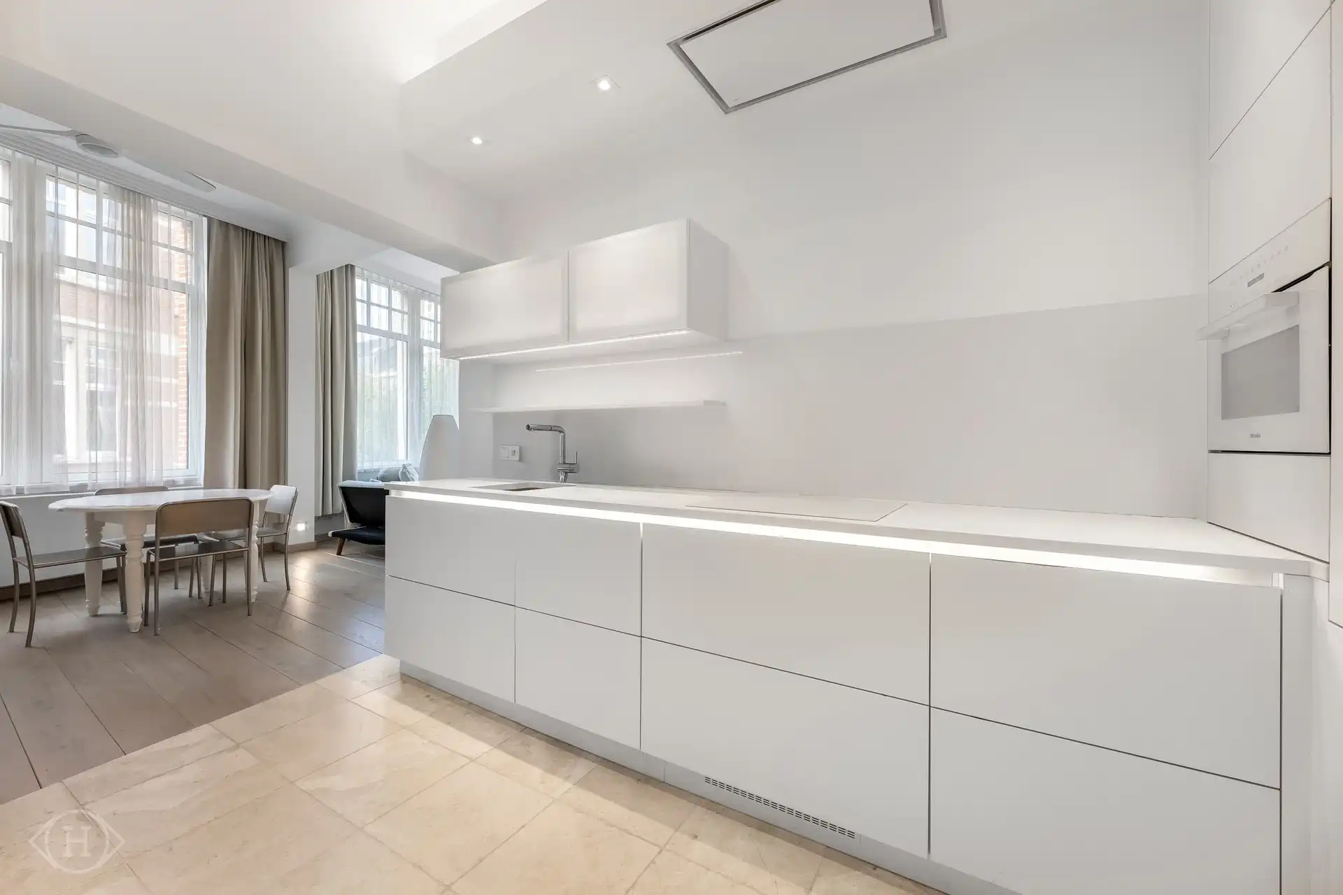 Lichtrijk éénslaapkamerappartement hartje Leuven foto 10