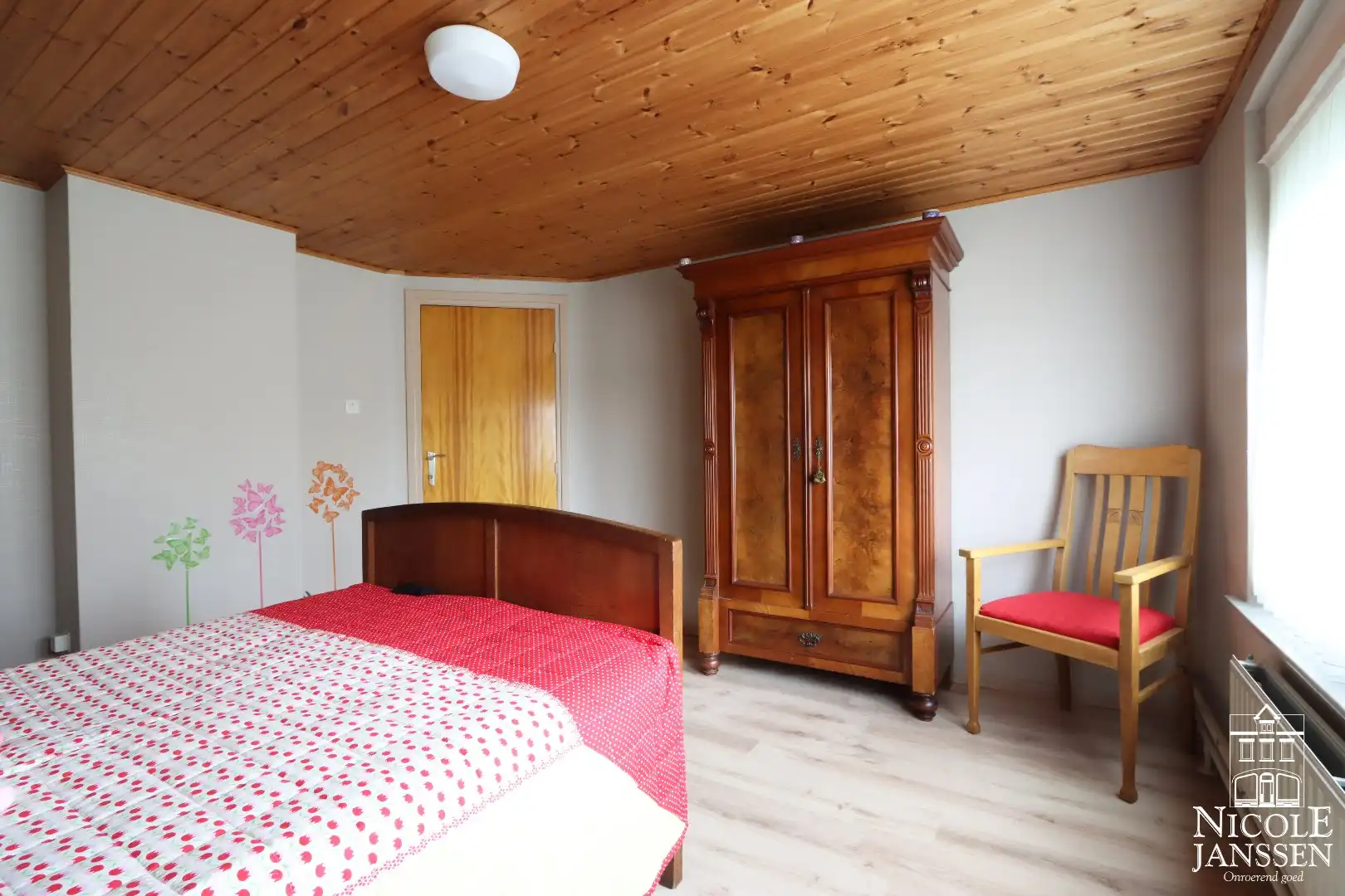 Instapklare gezinswoning met drie ruime slaapkamers en diepe tuin foto 23