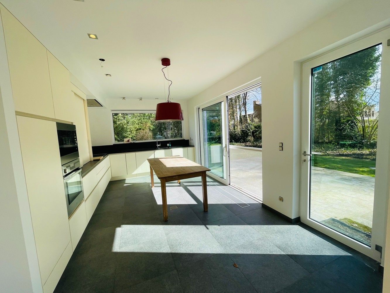 Brugge Sint-Andries, residentiële ligging, in rustige groene omgeving,  ruime lichtrijke degelijk gebouwde villa, 4 slpks, bureel en oprit op perceel van 3435 m², in groene oase van rust en privacy. Uitzonderlijk mooi  aanbod   ! foto 11