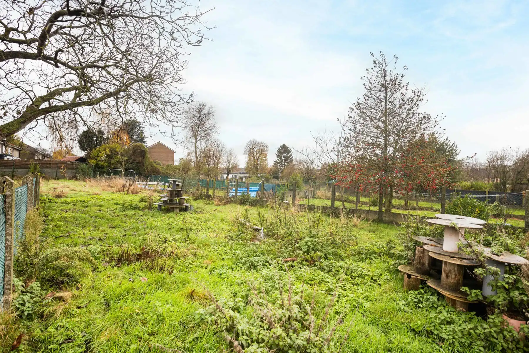 Polyvalente woning met tuin:  momenteel 2 appartementen garage en groot magazijn! foto 2